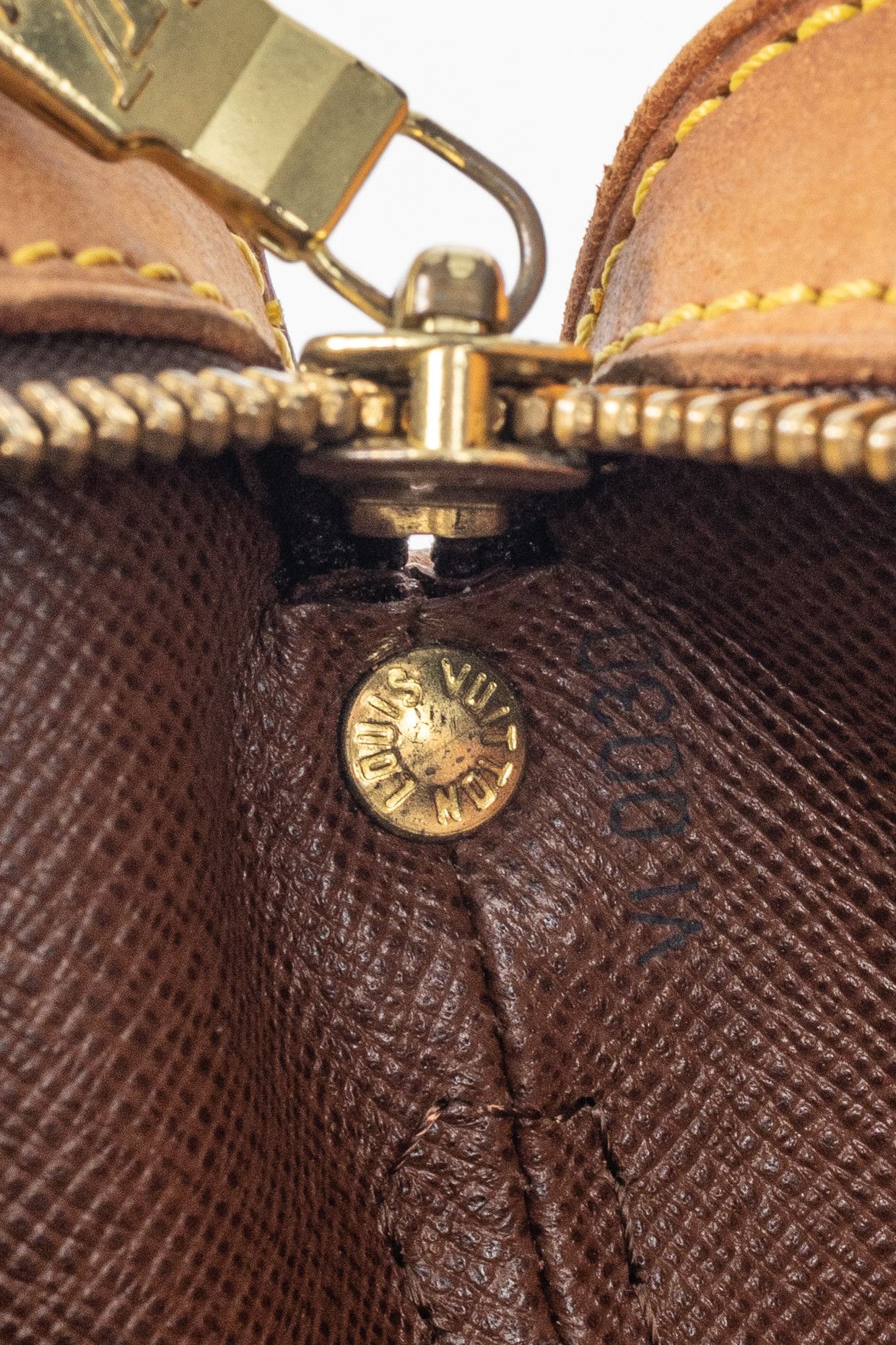 Louis Vuitton Louis Vuitton Drouot Monogram Canvas Crossbody Size ONE SIZE - 12 Thumbnail