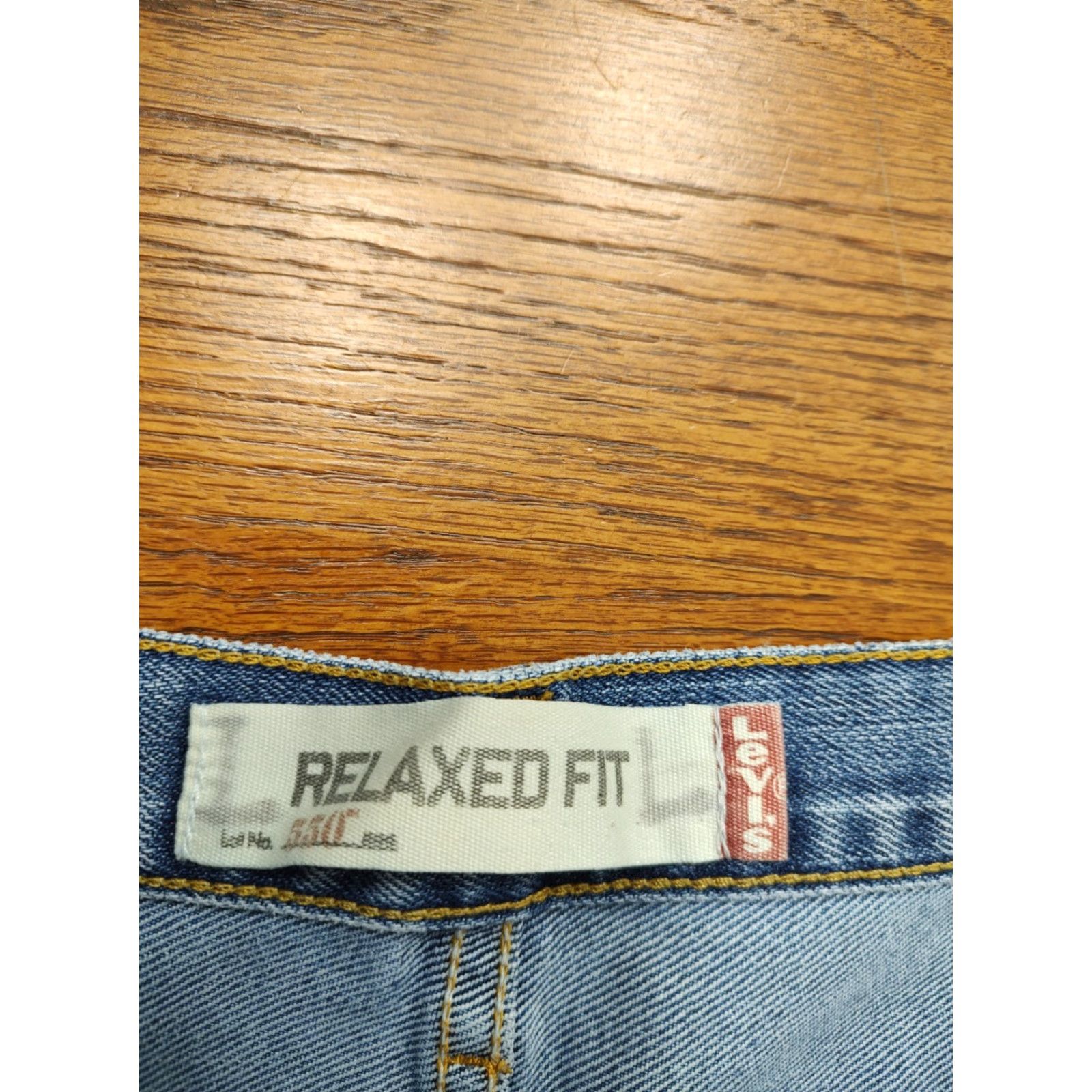 Levi's VINTAGE Levi's 550 Jeans Mens Relaxed Baggy 37x37 Light Blue Denim 90s Y2K USA Size US 36 / EU 52 - 5 Thumbnail