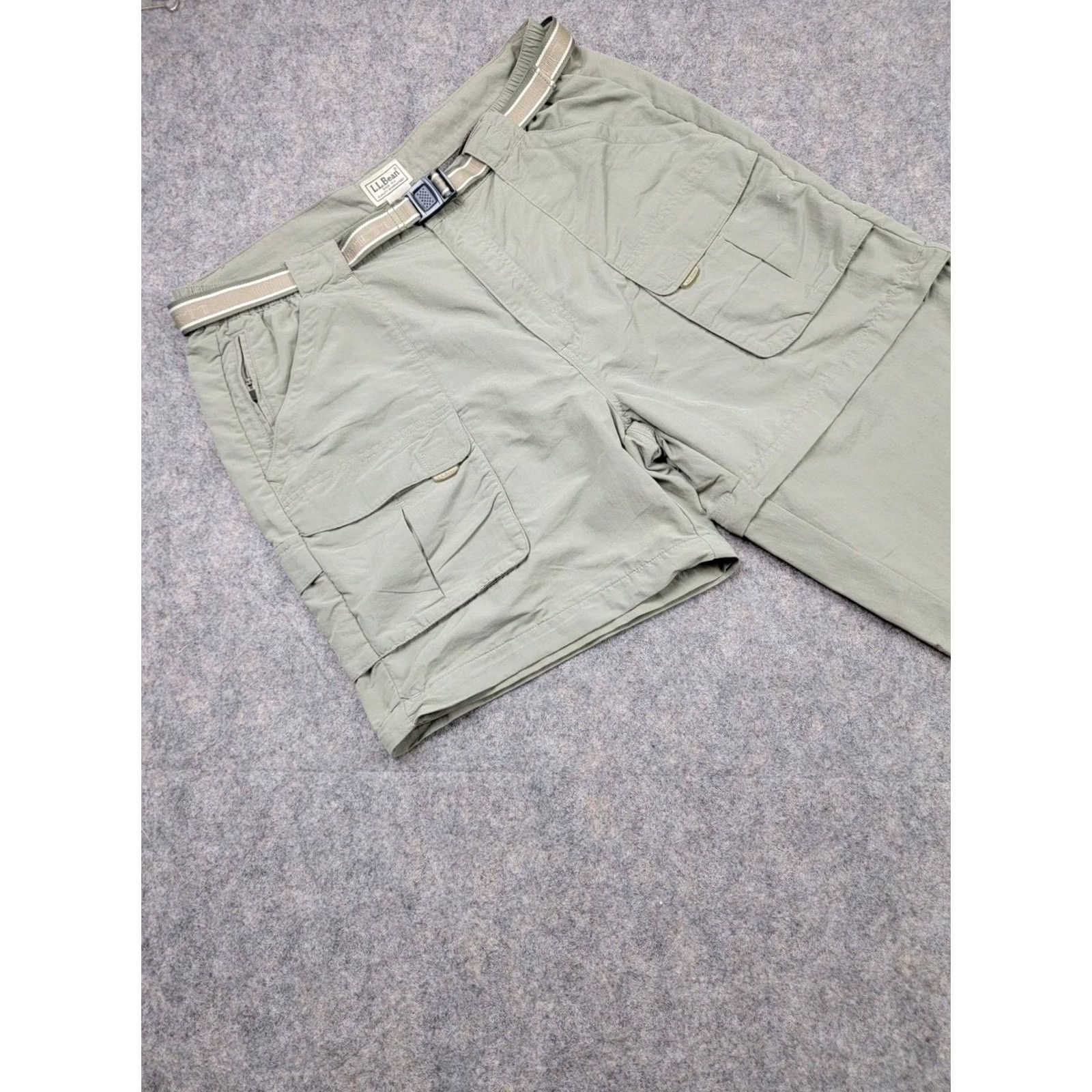 Vintage LL Bean Convertible Pants Mens Large Green Cargo Pockets Belted Outdoor Flat Front Wool? Nylon? (note: original) Size US 33 - 3 Thumbnail