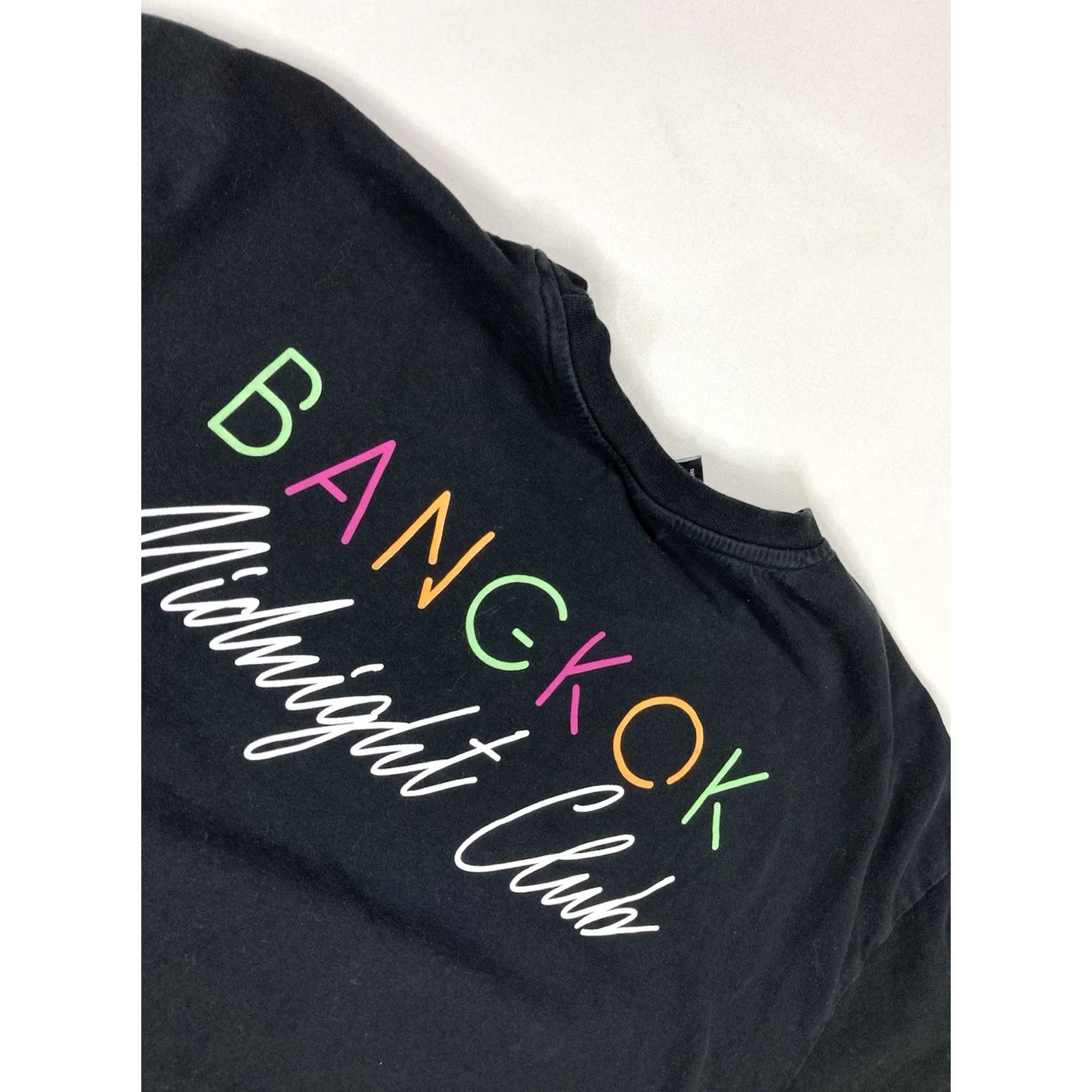 ONLY & SONS ONLY & SONS Bangkok Midnight Club Graphic T-shirt Men Large Black Tee Shirt Short Sleeve Crew Neck Logo Colorful All Seasons Size US L / EU 52-54 / 3 - 2 Thumbnail