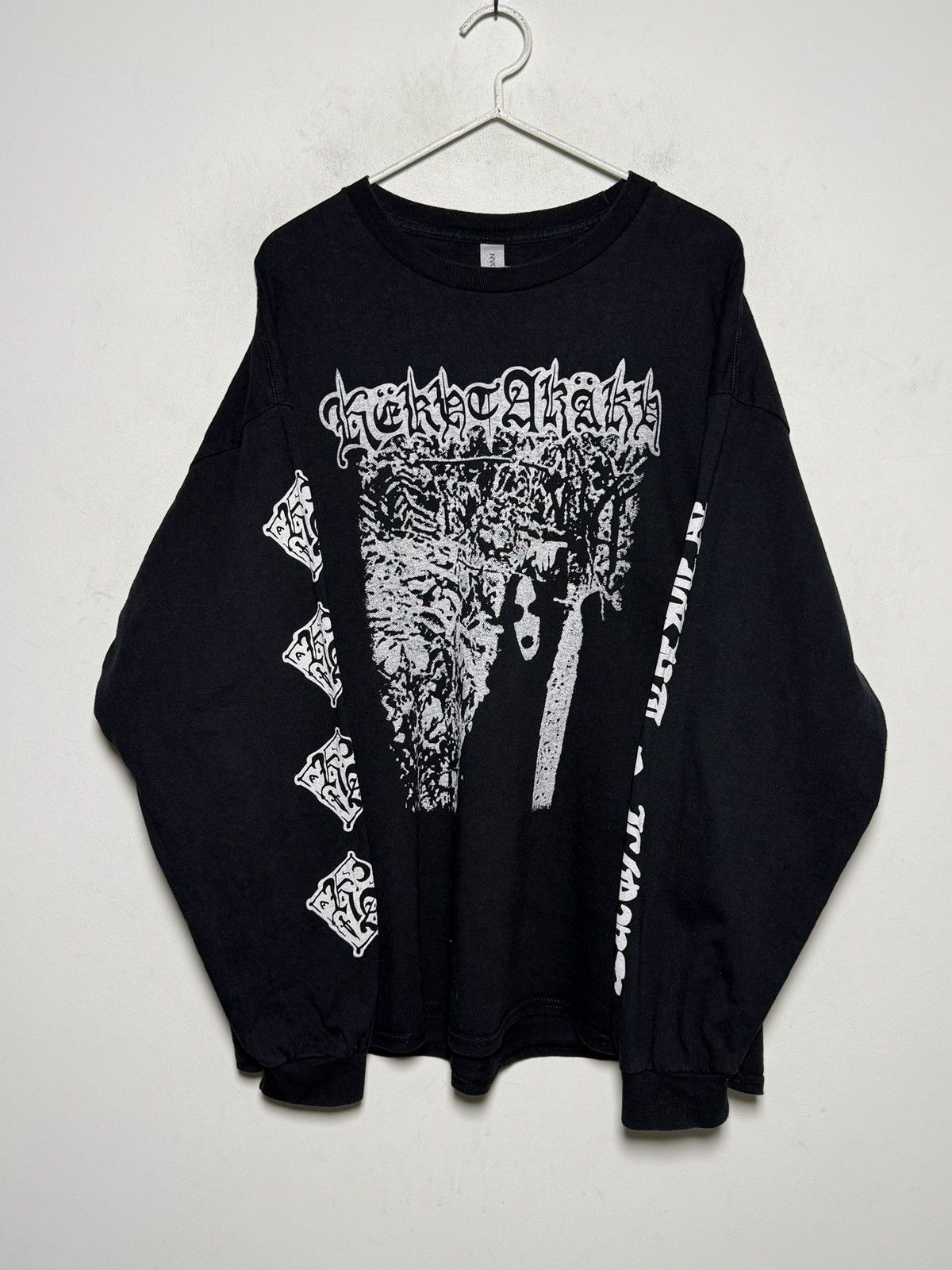 Band Tees Këkht Aräkh “Night & Love” long sleeve in black. Size US XXL / EU 58 / 5 - 1 Thumbnail