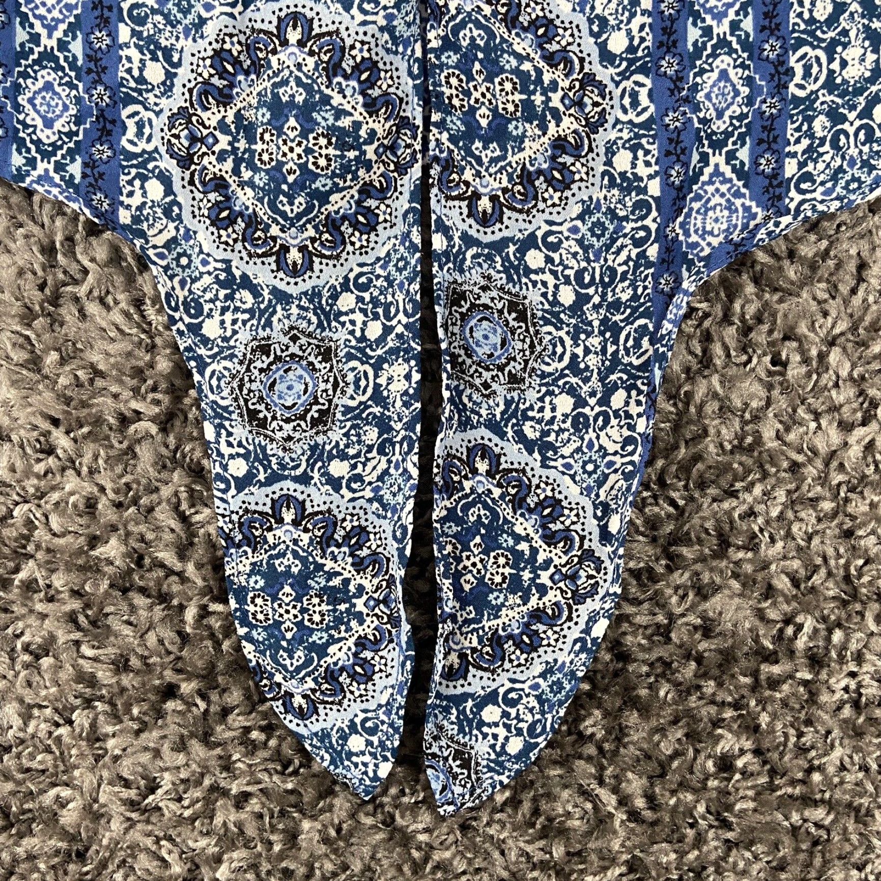 Vintage VINTAGE Pink Rose Blouse Women’s M Short Sleeve Floral Print Cut Out Blue Rose Size M / US 6-8 / IT 42-44 - 2 Thumbnail