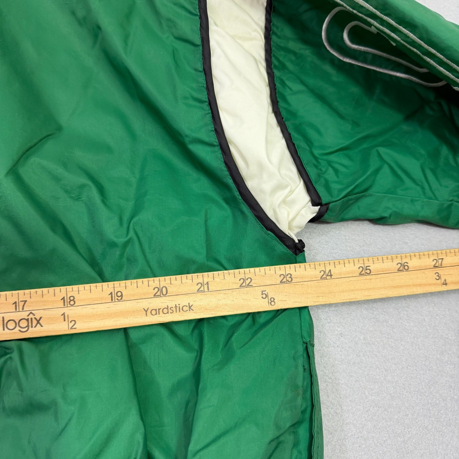 Vintage Vintage Starter Boston Celtics Windbreaker Jacket Large Size US L / EU 52-54 / 3 - 12 Thumbnail