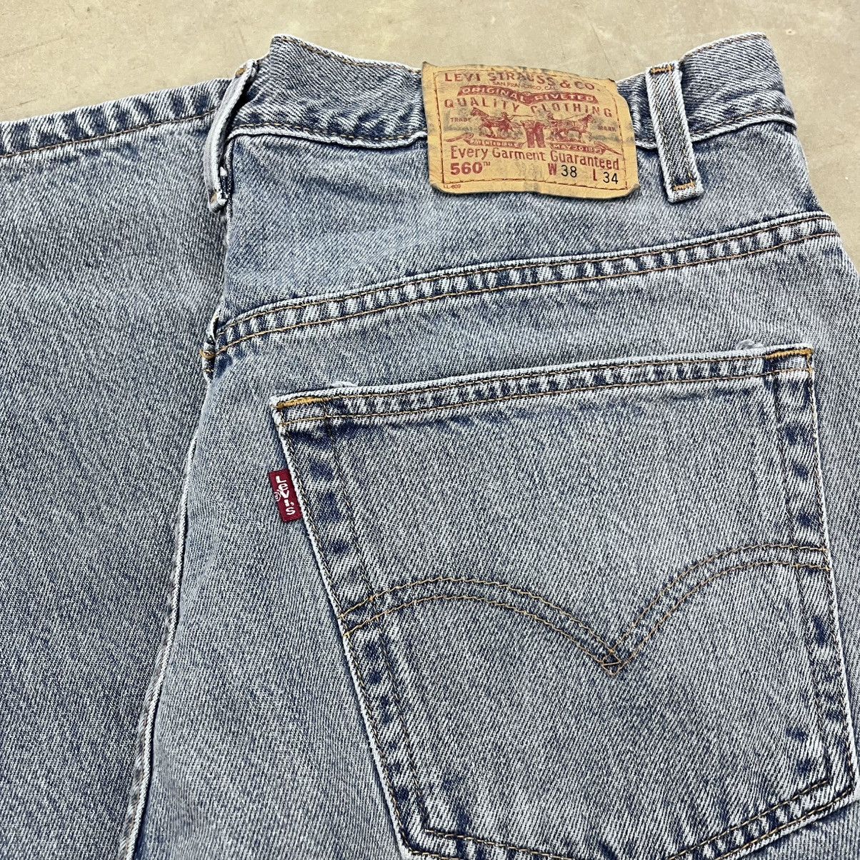 Levi's × Vintage CRAZY Vintage 90's Levi's 560 Baggy 38x34 Skater Denim Jeans Size US 38 / EU 54 - 4 Thumbnail