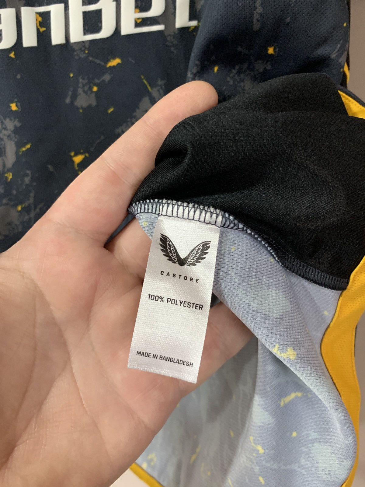 Other Wolverhampton 2021 Away Football Shirt Castore Soccer Jersey Size US M / EU 48-50 / 2 - 9 Thumbnail