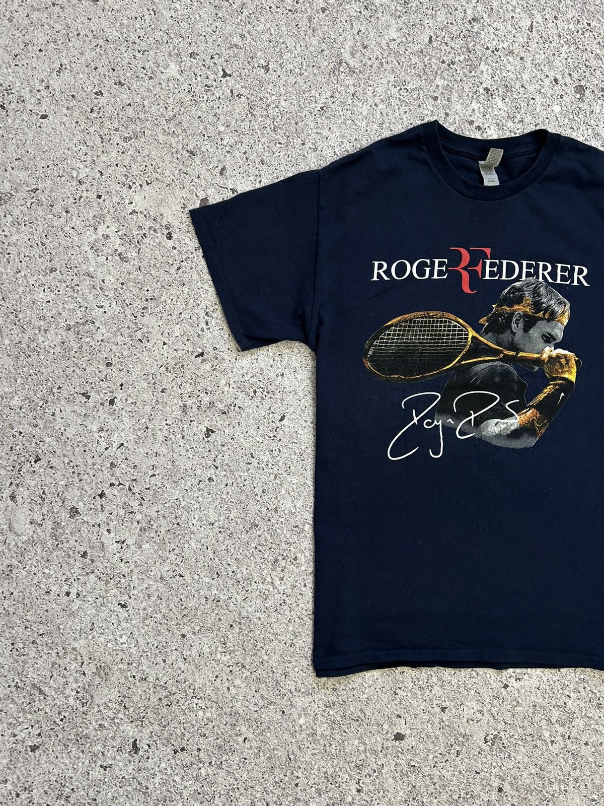 Vintage Vintage Roger Federer Tennis Retro Graphic T-Shirt Y2K Hype Size US M / EU 48-50 / 2 - 3 Thumbnail