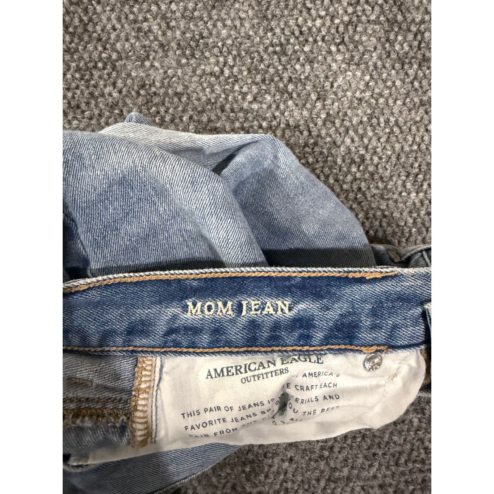 American Eagle Outfitters American Eagle Outfitters Jeans Womens 2 x-long Mom Jean Distressed Denim Pants Blue 5-Pocket High Rise Slim Stretch Inseam 31 Size 26" / US 2 / IT 38 - 6 Thumbnail