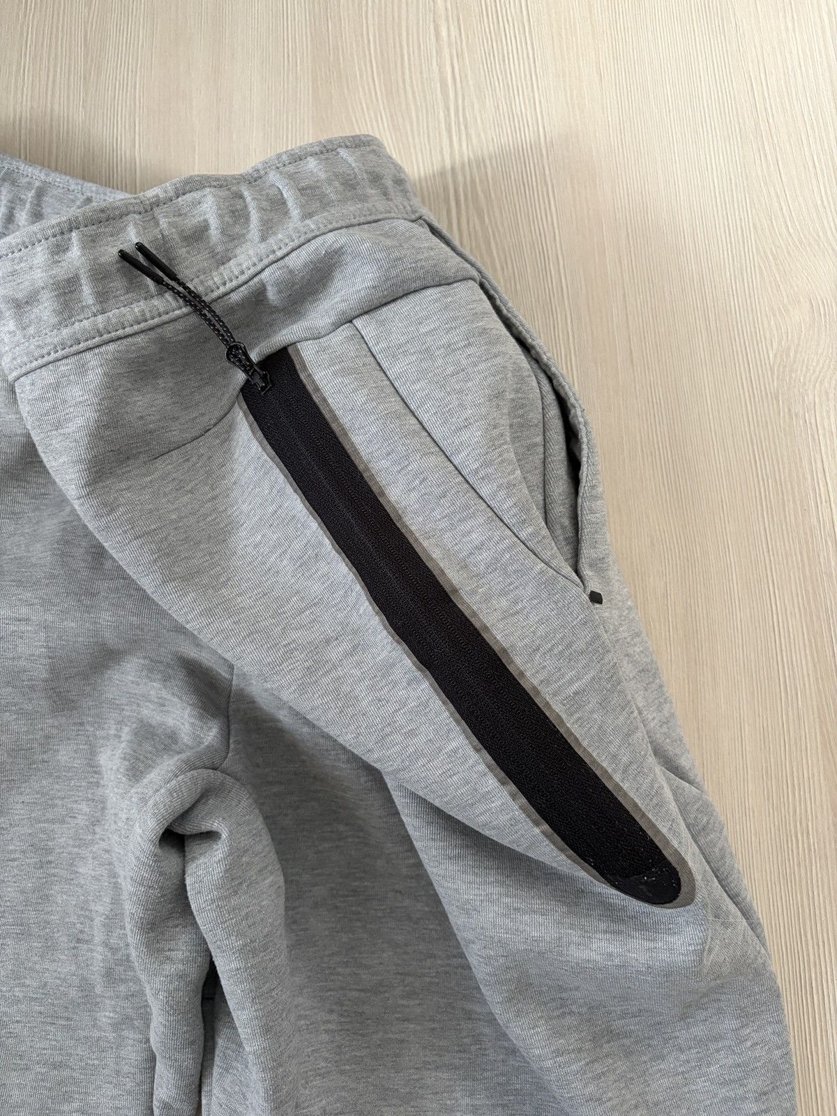 Nike Nike Tech Embroidered Joggers Sweatpants Size US 32 / EU 48 - 14 Thumbnail