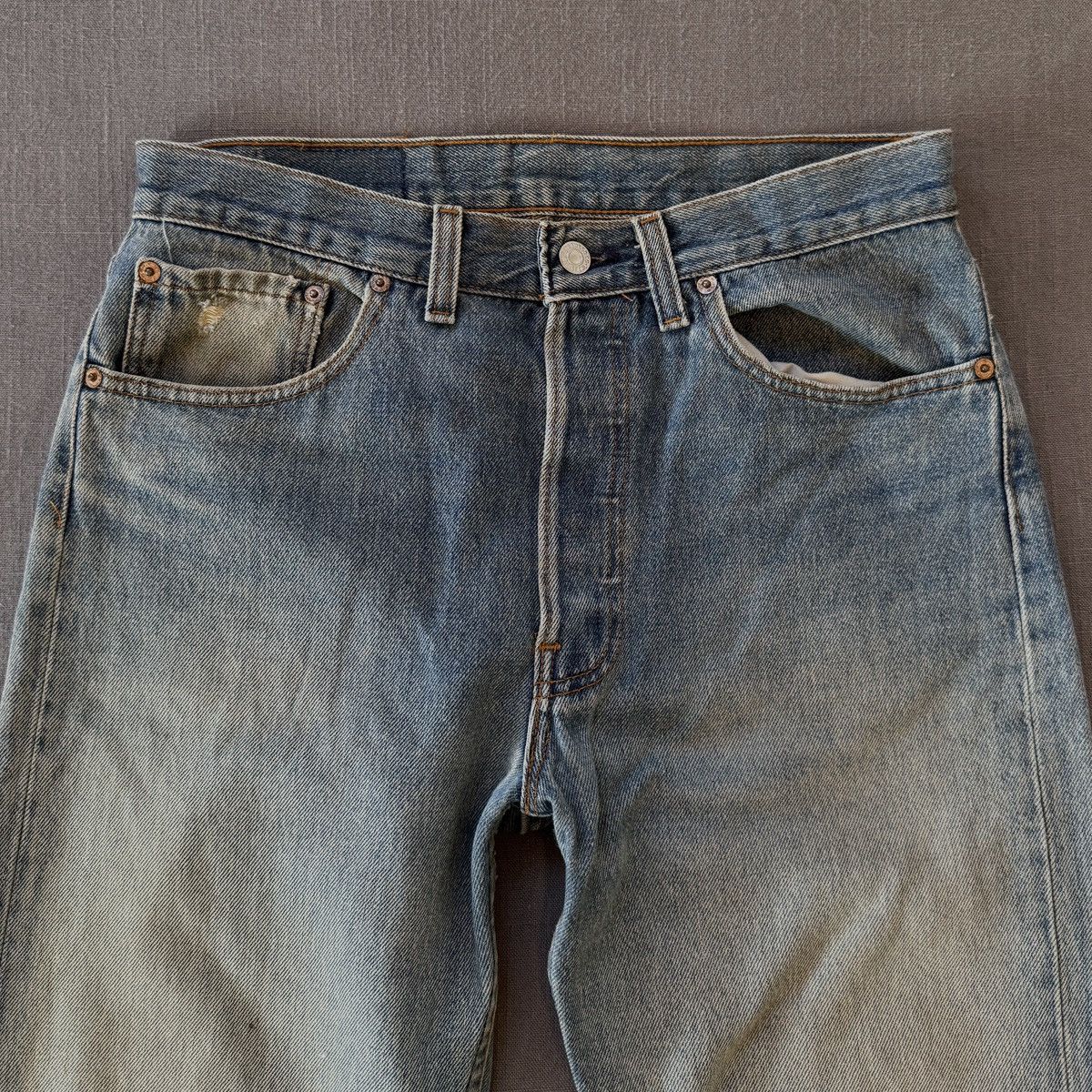 Levi's RARE 1980’s LEVIS 501 DISTRESSED Size US 31 - 2 Thumbnail