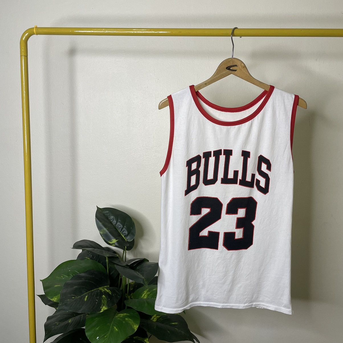NBA × Vintage NBA Chicago Bulls 23 Michael Jordan Sleeveless Size US M / EU 48-50 / 2 - 1 Thumbnail