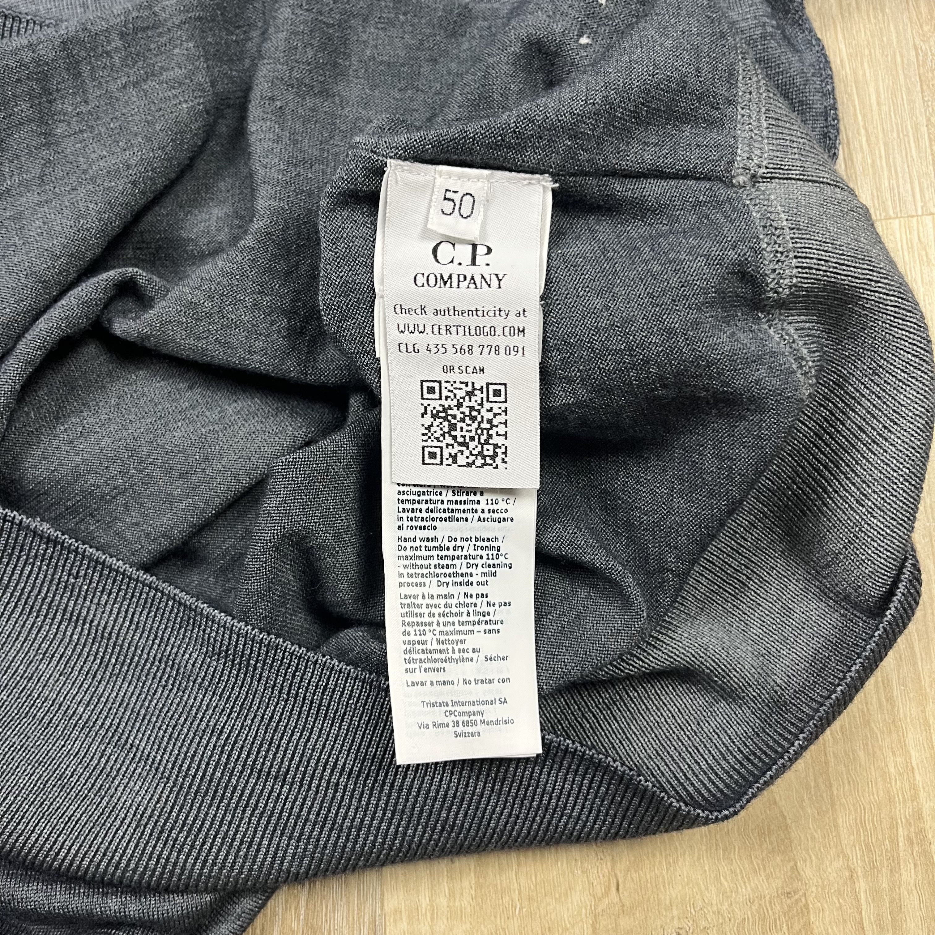 C.P. Company C.P. Company 100% Wool Sweater Fast Dyed Crew Neck Size US L / EU 52-54 / 3 - 7 Thumbnail