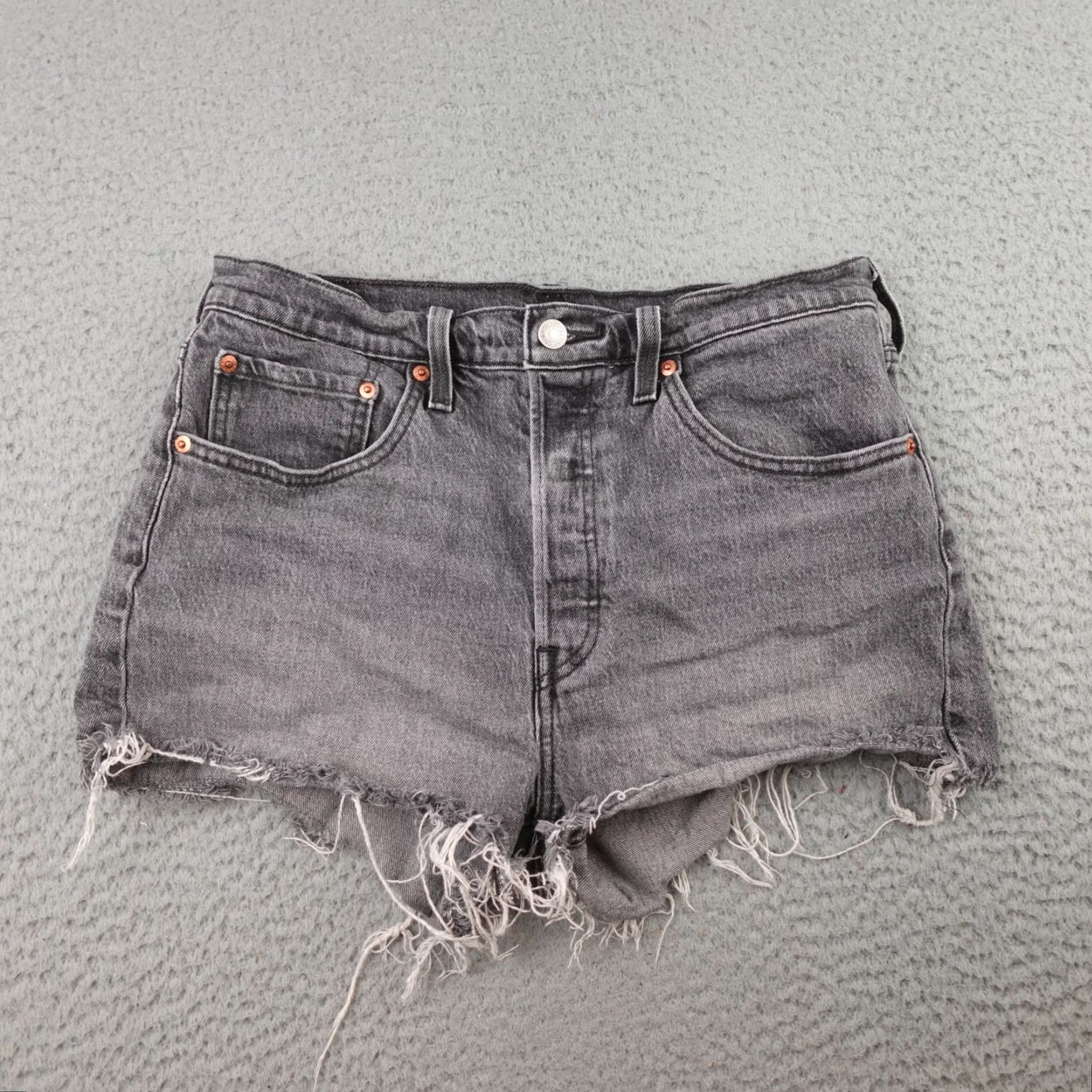 Levi's Levi's 501 Shorts Womens 30 Black Denim Cut Off Button Fly Jorts Beach Casual Size 30" / US 8 / IT 44 - 2 Thumbnail
