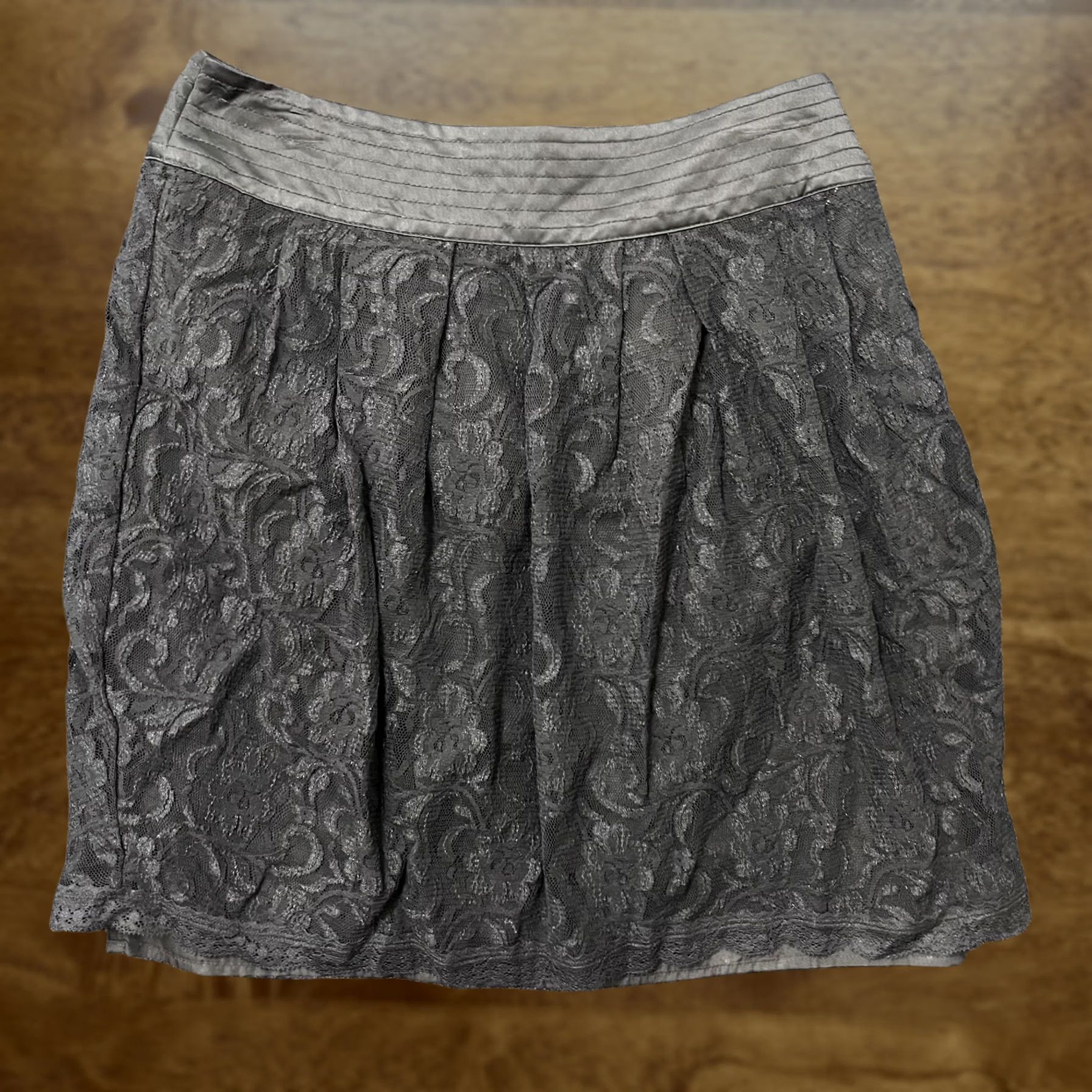 Worthington Worthington Skirt Womens 8 Black Lace Overlay Formal Pleated Knee Length Elegant Skirt Womens 8 Black Lace Overlay Formal Pleated Knee Length Elegant Size 30" / US 8 / IT 44 - 1 Thumbnail