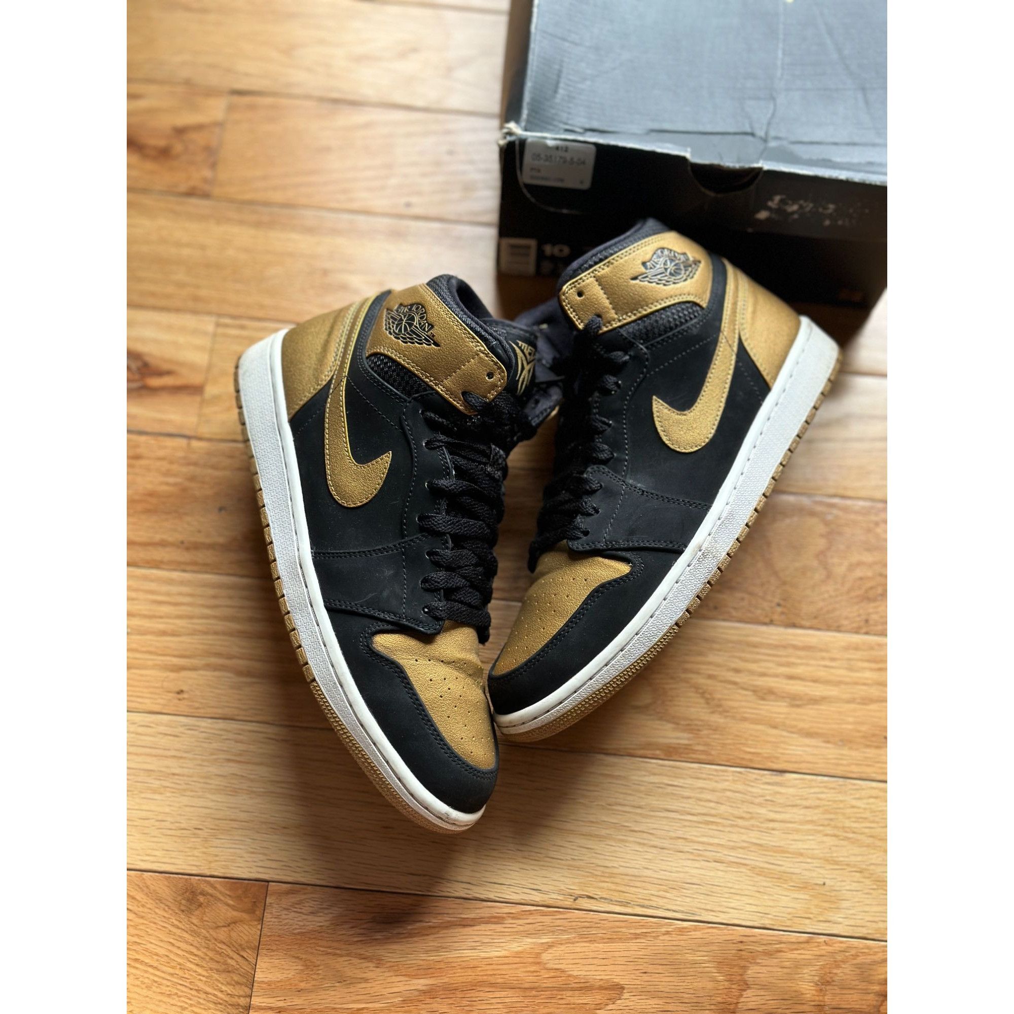 Nike Air Jordan 1 Retro Melo PE Men’s 10 US [332550-026] 2014 REL Size US 10 / EU 43 - 1 Thumbnail