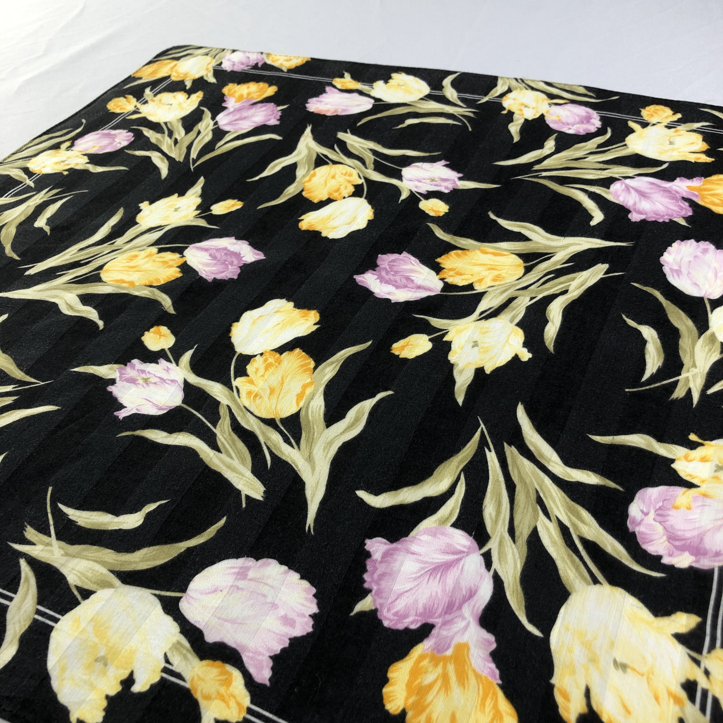 Yves Saint Laurent YSL Floral Handkerchief Neckerchief Bandana H1669 Size ONE SIZE - 3 Thumbnail