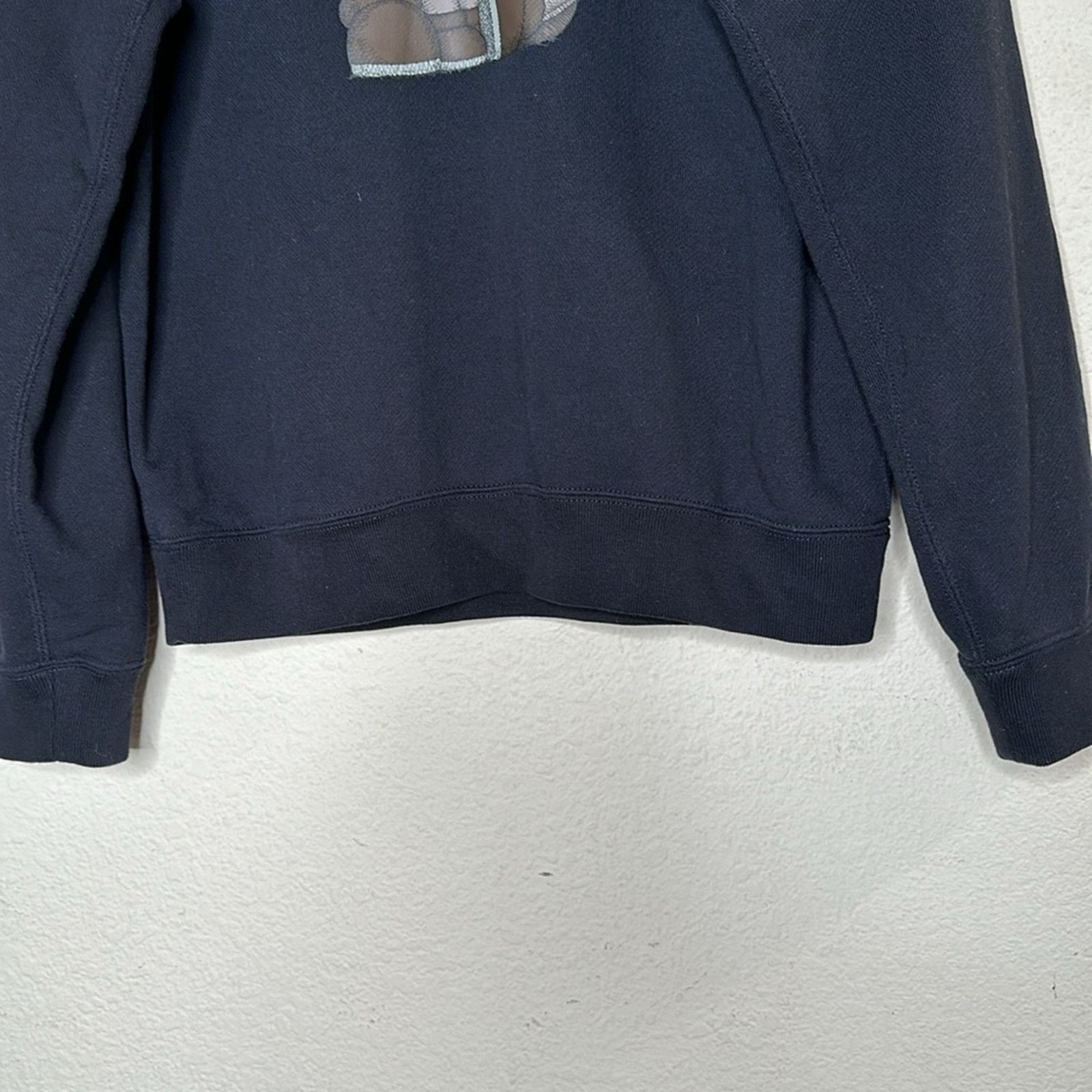 Kaws × Uniqlo NEW UNIQLO x KAWS Crewneck Sweatshirt Black Size Small Black Size US S / EU 44-46 / 1 - 14 Thumbnail