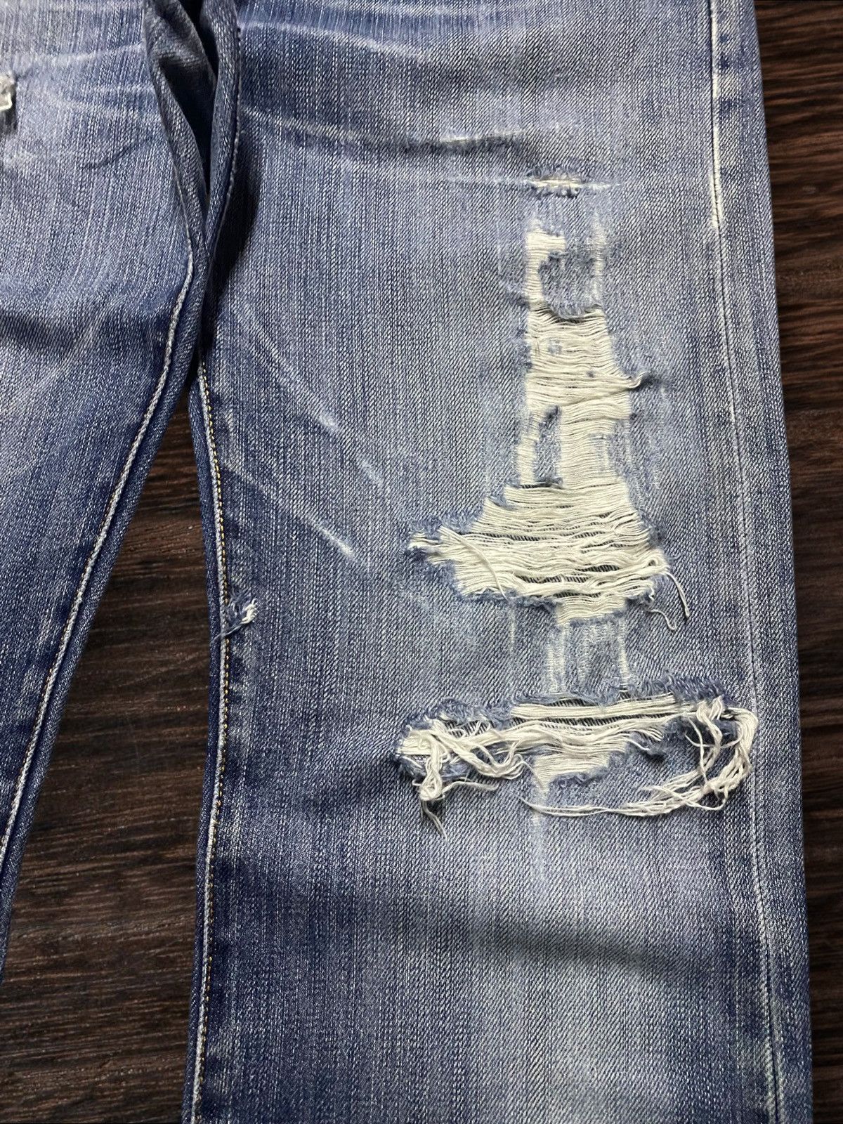 Levi's Vintage Clothing Vintage Levis 501 Ripped Loose Jeans Size US 32 / EU 48 - 9 Thumbnail