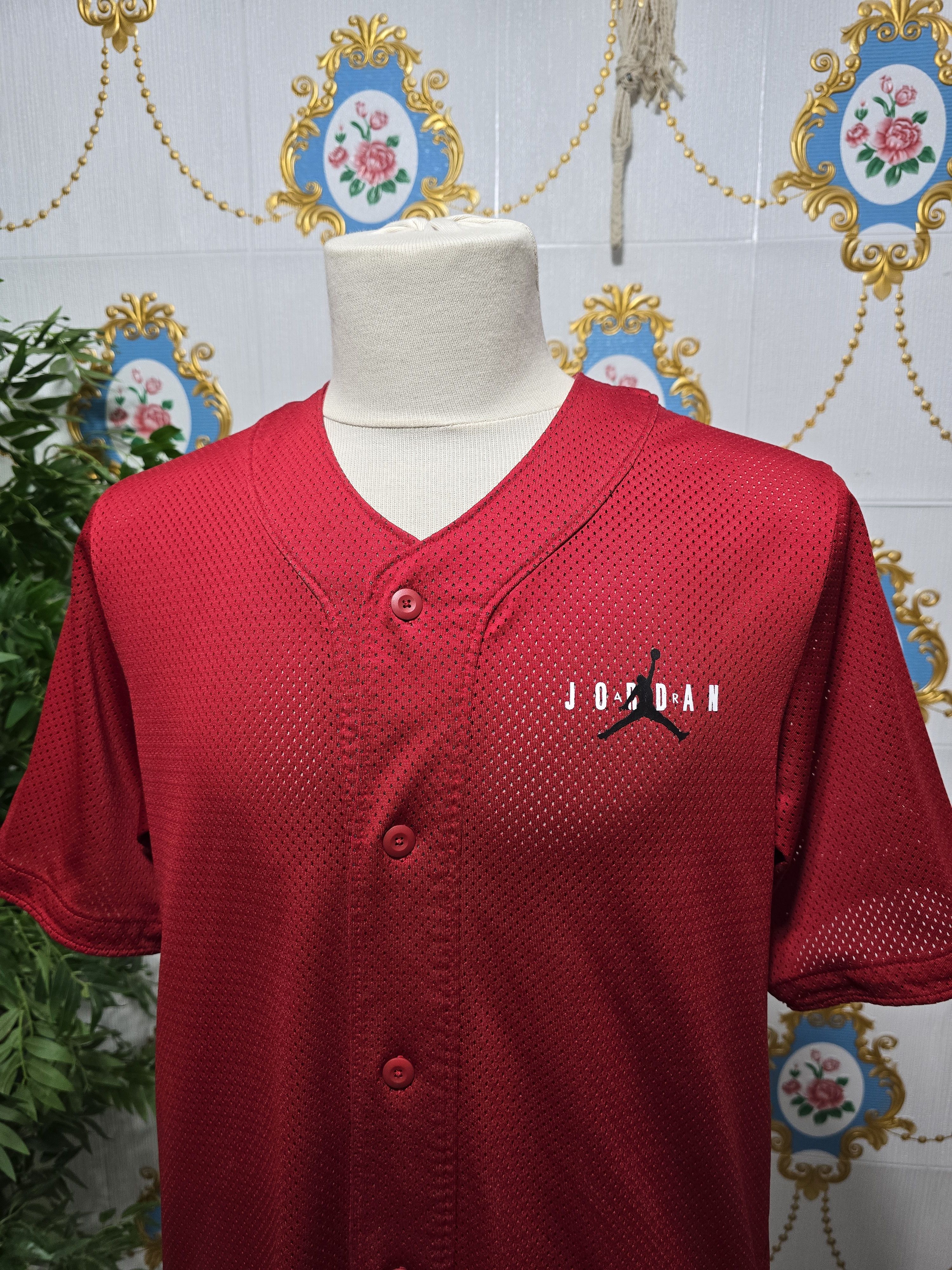 Jordan Brand Nike Jordan Jumpman mesh baseball jersey in red. Size US L / EU 52-54 / 3 - 2 Thumbnail