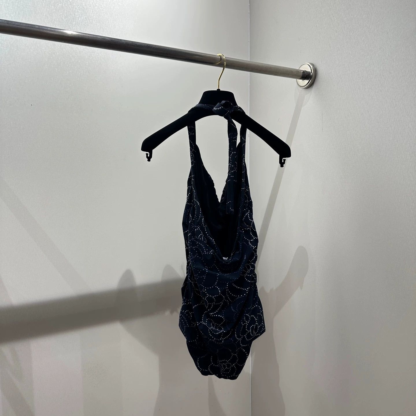 Chanel Chanel apr460 Camellia Polka Dot 1-Piece Swimsuit 38 Size 27" / US 4 / IT 40 - 2 Thumbnail