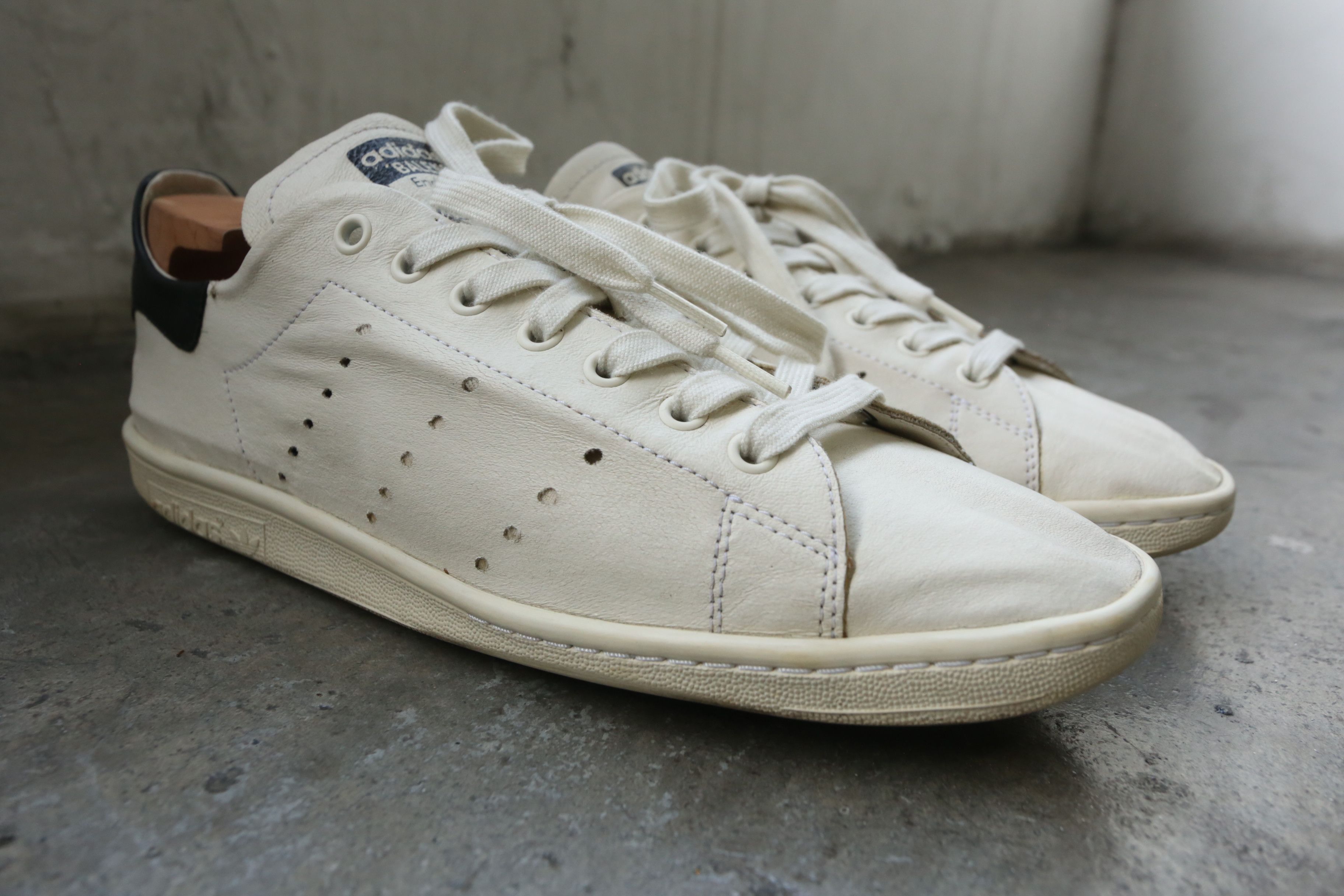 Adidas × Balenciaga Adidas - Balenciaga - Resort 2023 - Worn Out Stan Smith Size US 9 / EU 42 - 2 Thumbnail