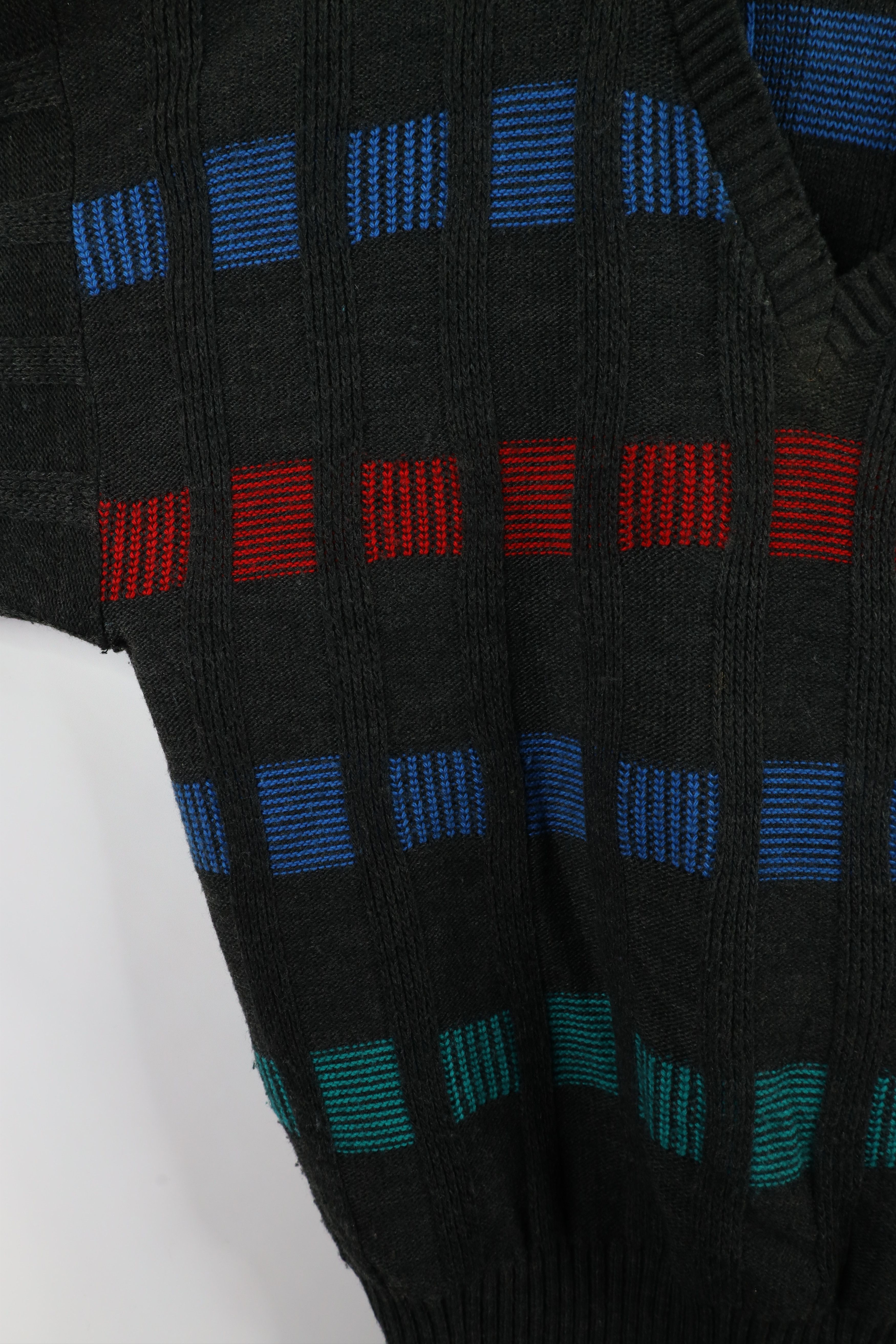 Vintage Vintage 90s Streetwear Ribbed Knit V-Neck Sweater USA Size US XL / EU 56 / 4 - 5 Thumbnail