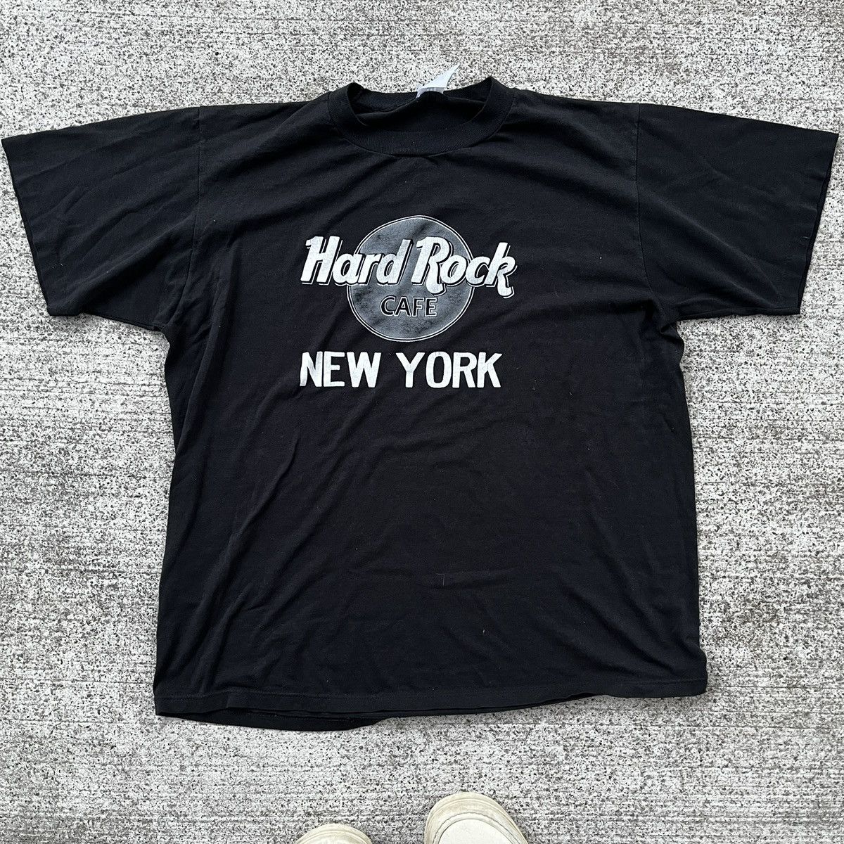 Vintage Vintage Hard Rock Cafe New York Black Faded 90’s Size US L / EU 52-54 / 3 - 1 Thumbnail