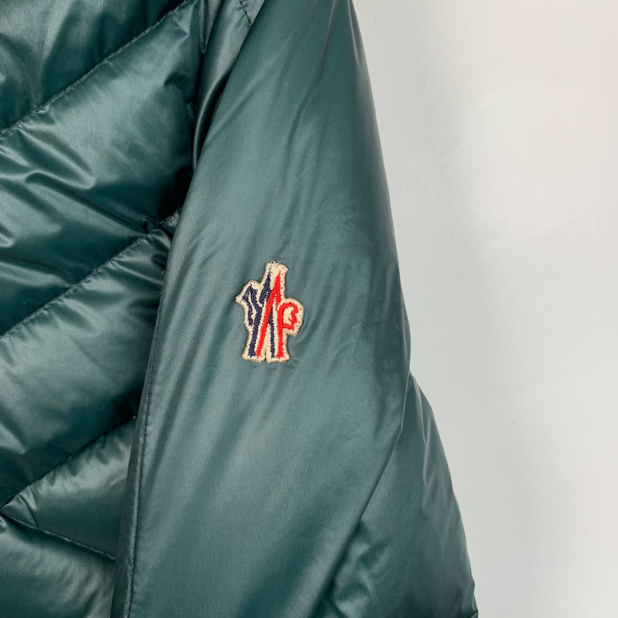 Moncler Moncler Makalu Series Green Logo Patch Hooded Down Jacket (S Size S / US 4 / IT 40 - 8 Thumbnail