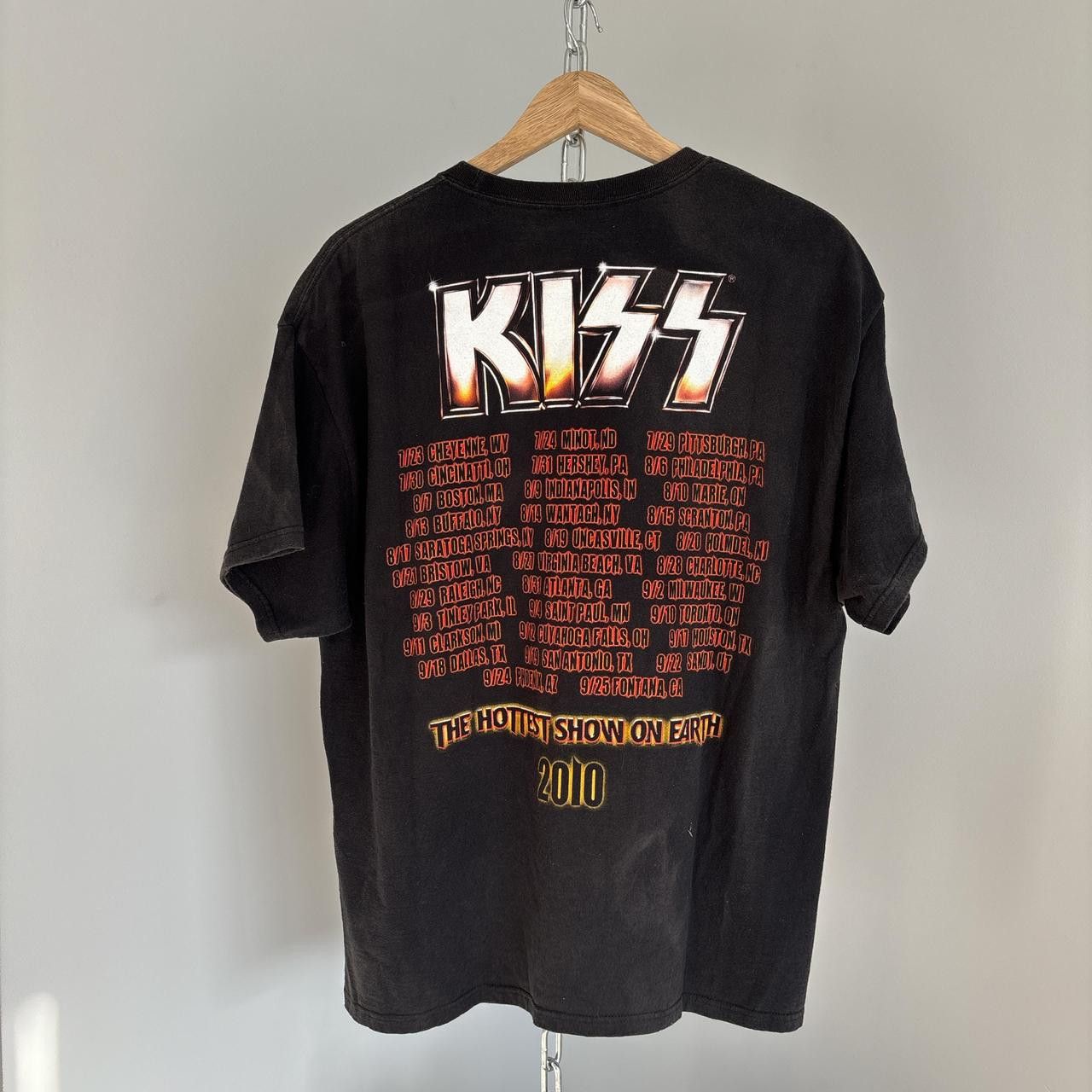 Hanes 2010 Kiss Band Tee Rock Music Concert Metal Mens Size XL Size US XL / EU 56 / 4 - 5 Thumbnail