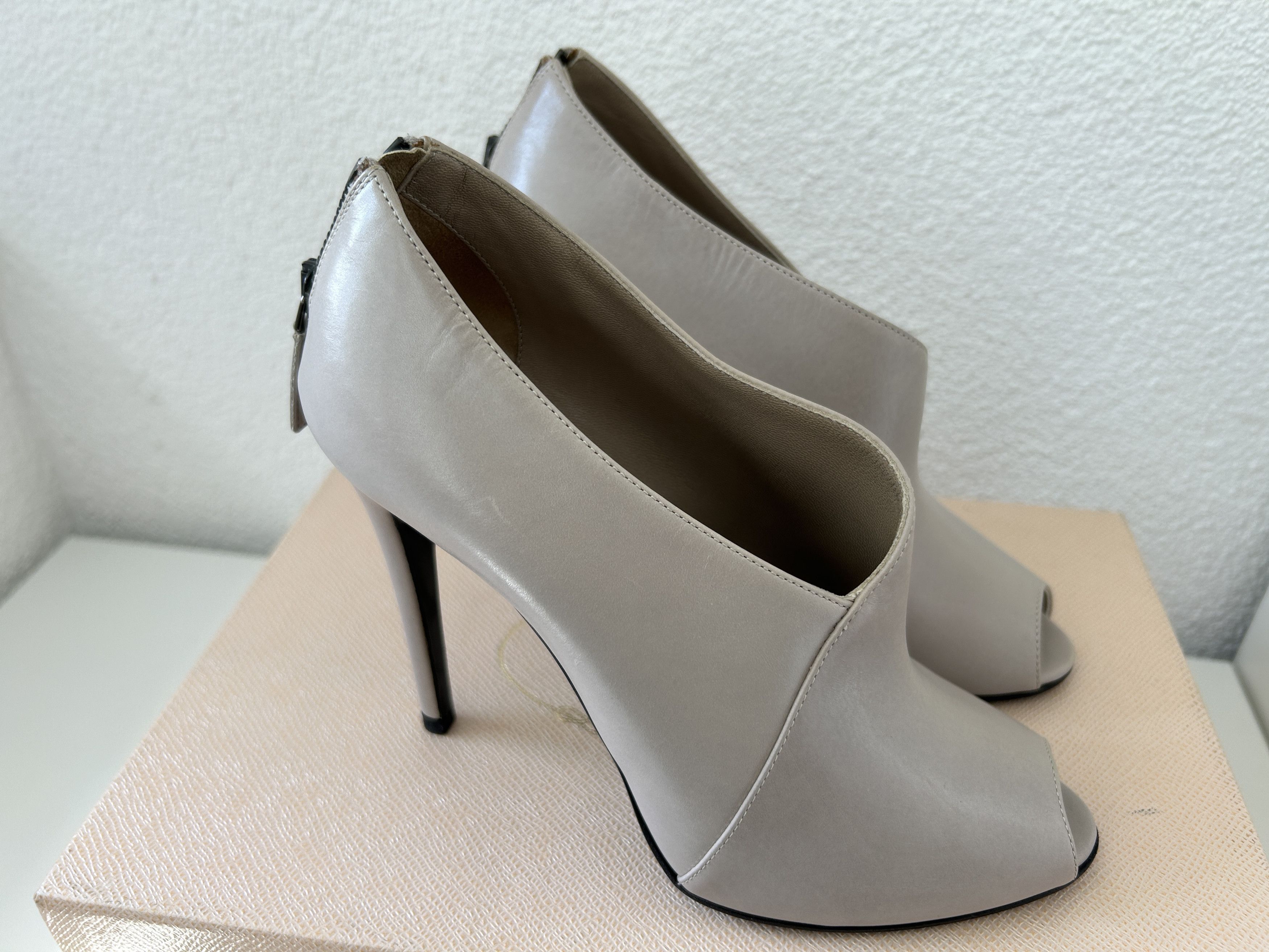 Prada Sqaure Toe Ankle Boots Size US 7 / IT 37 - 10 Thumbnail