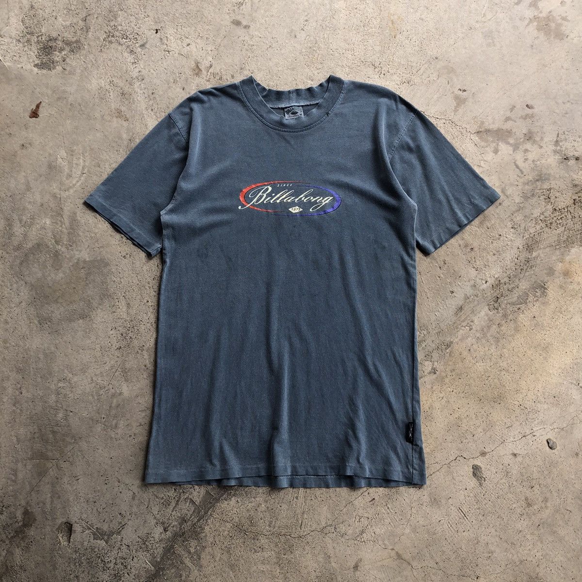 Billabong × Vintage BILLABONG Classic Logo Double Side Print T-Shirt Size US M / EU 48-50 / 2 - 1 Thumbnail
