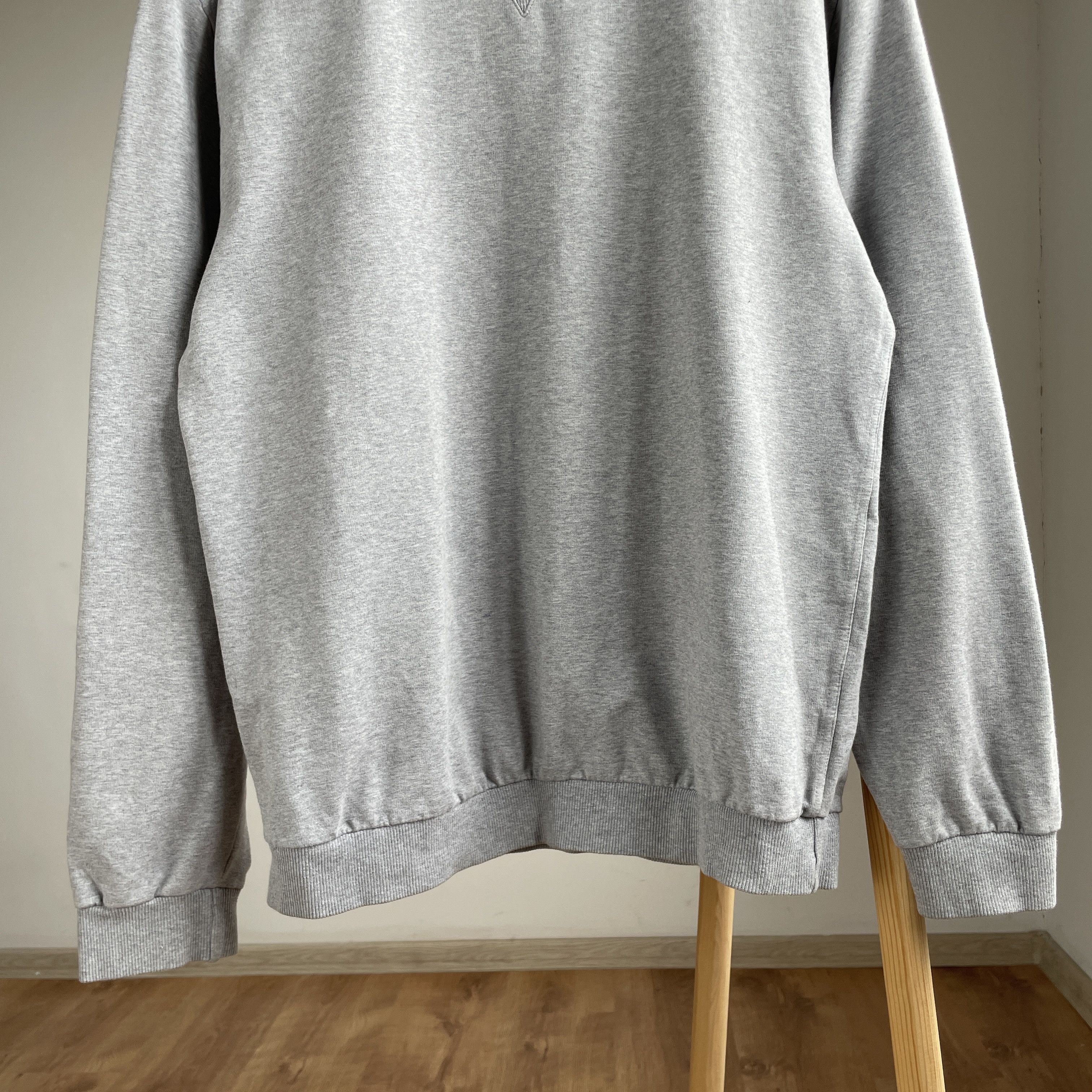 Moschino Moschino Tape Logo Crew Neck Sweatshirt SIze US M Size US M / EU 48-50 / 2 - 5 Thumbnail