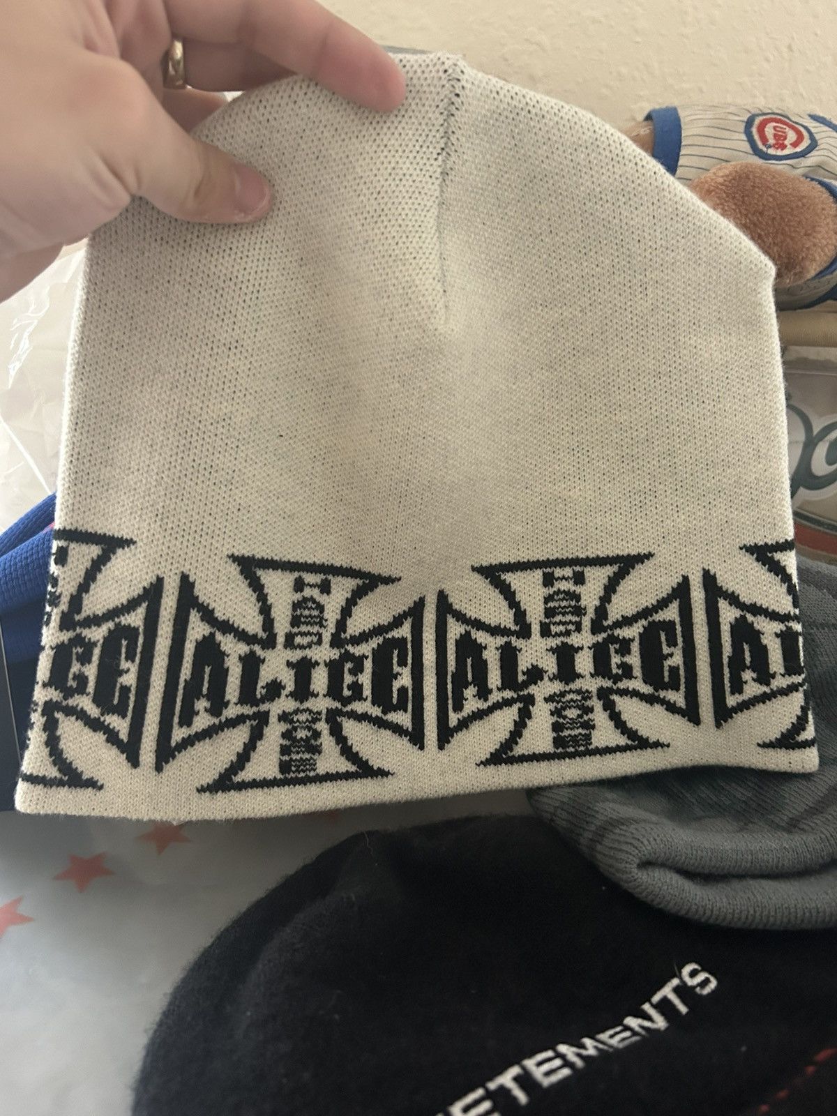 ALICE HOLLYWOOD ビーニー ALICE HOLLYWOOD Headwear - NUBIAN