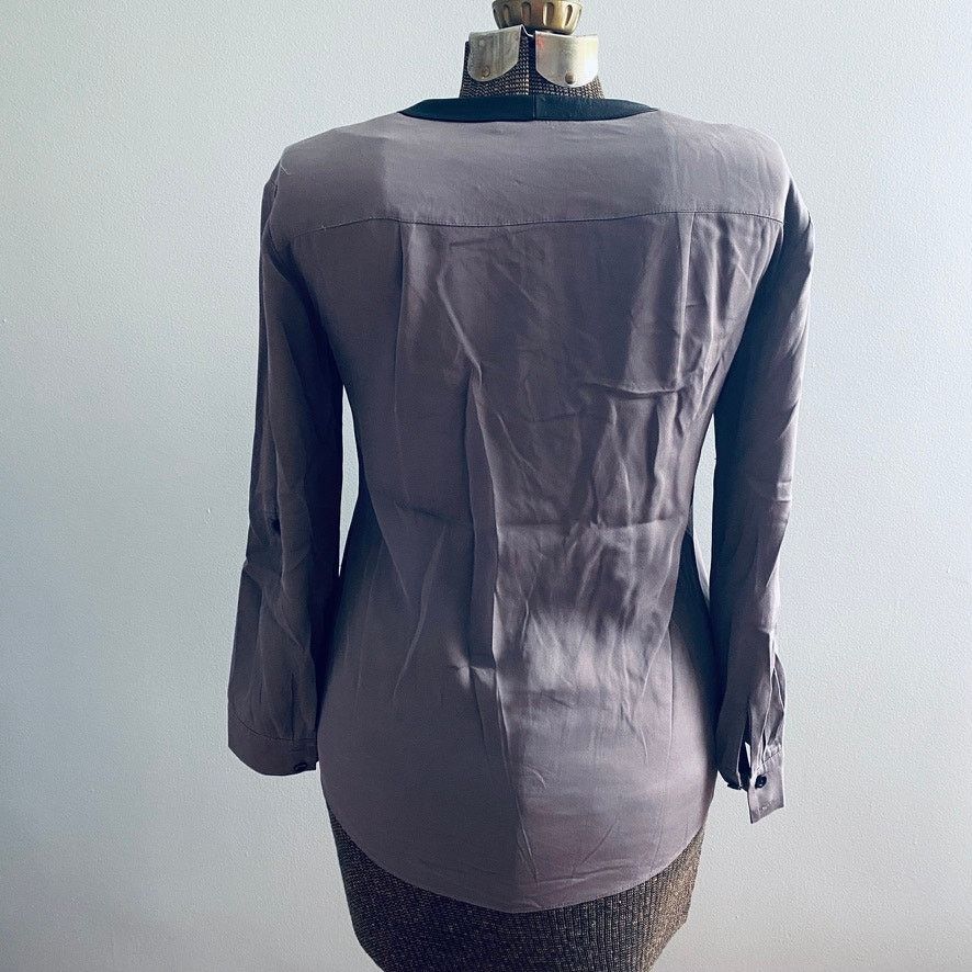 Alice + Olivia Alice + Olivia gray sheer button down Size XS / US 0-2 / IT 36-38 - 2 Thumbnail