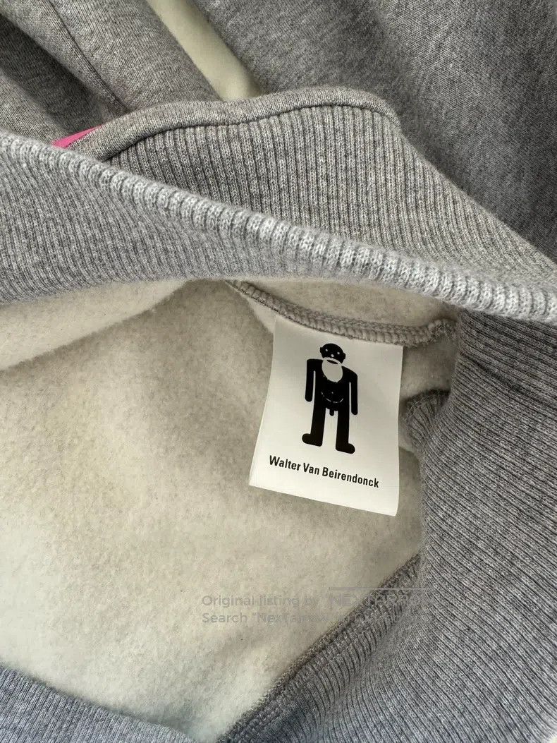 Walter Van Beirendonck Walter Van Beirendonck Middle finger hoodie Size US S / EU 44-46 / 1 - 7 Thumbnail