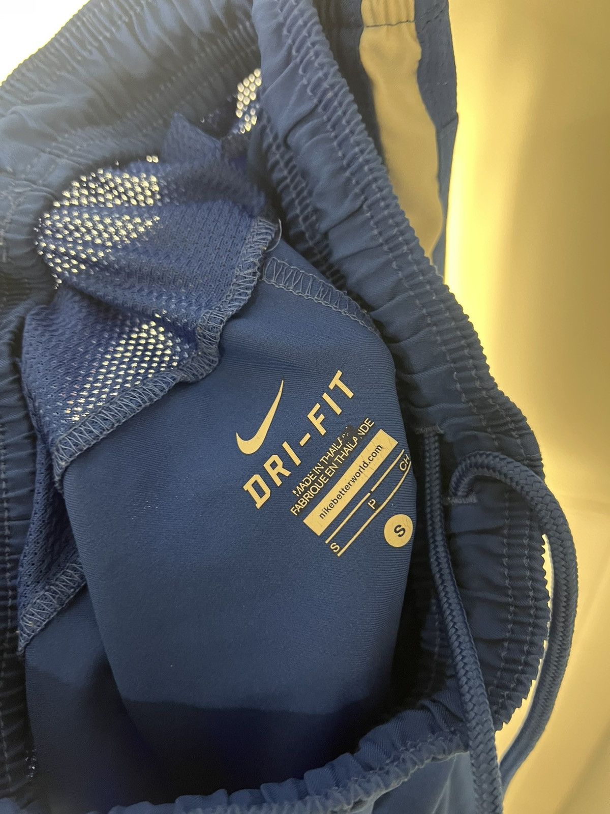 Nike VINTAGE NIKE BRAZIL SOCCER JERSEY SHORTS RETRO BLOKE Y2K 90s Size US S / EU 44-46 / 1 - 8 Thumbnail