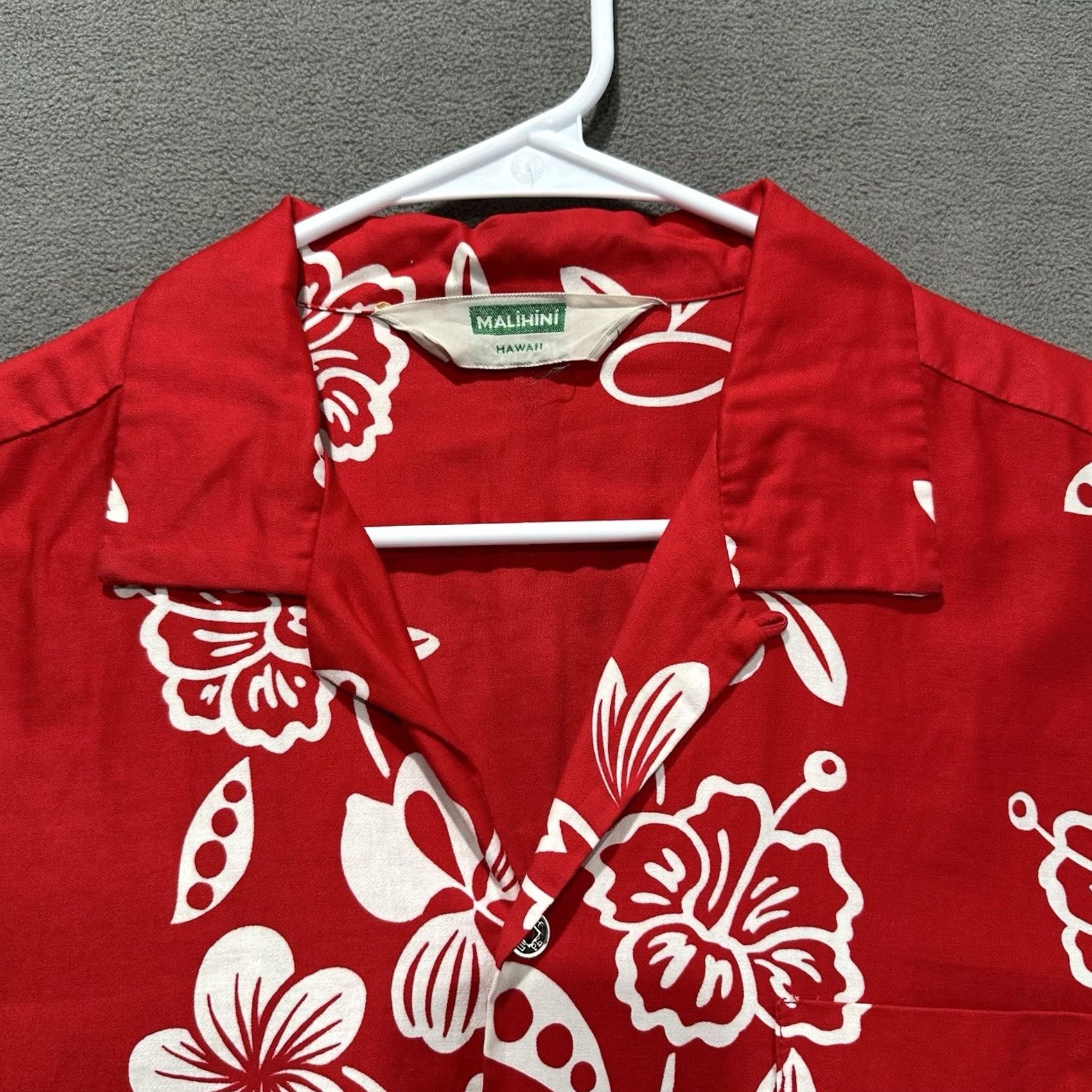 Vintage VINTAGE Malihini Hawaii Shirt Mens XL Red Hibiscus Floral Print Loop Collar 1960s Hawaiian Cotton Beach Sportswear/Beach Mens Size US XL / EU 56 / 4 - 4 Thumbnail