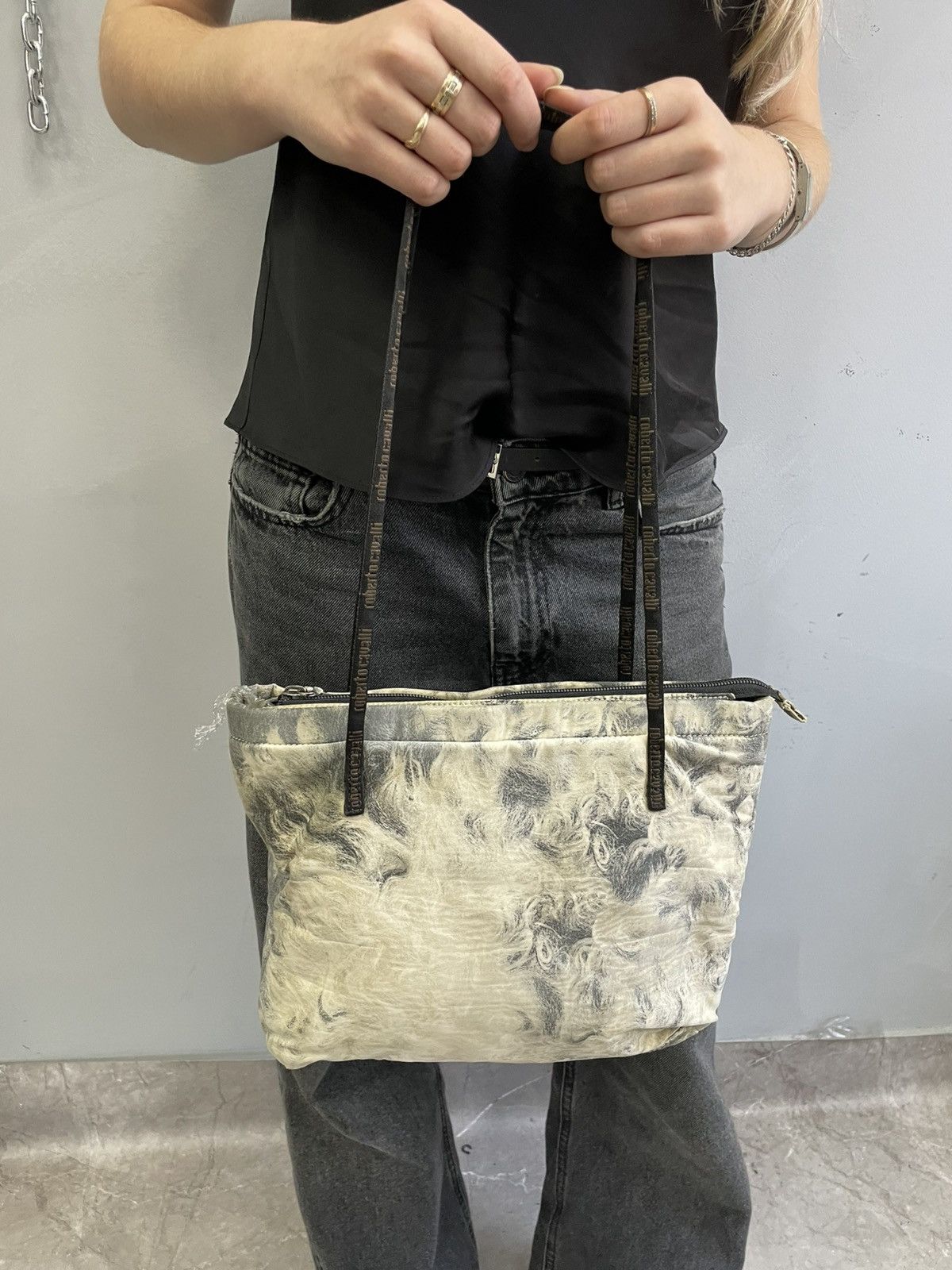 Roberto Cavalli Rare Roberto Cavalli crazy abstract print y2k hand bag Size ONE SIZE - 1 Thumbnail
