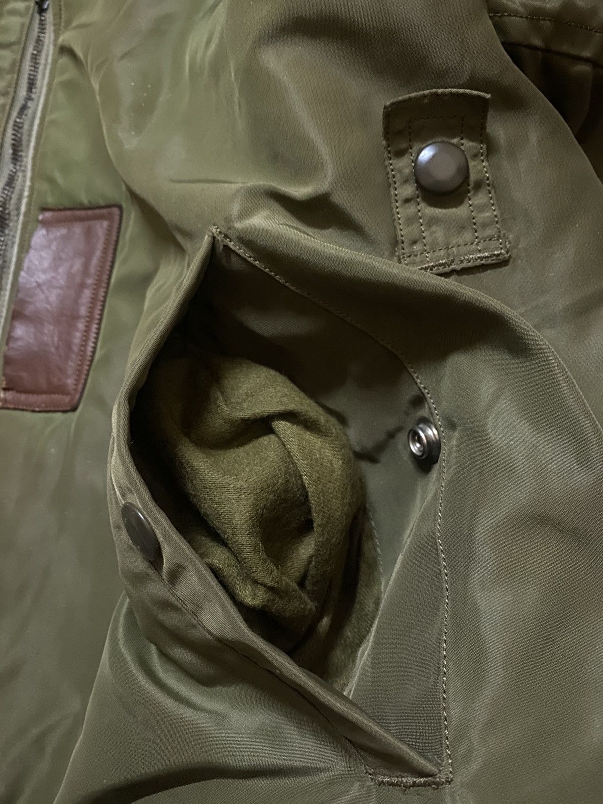 Buzz Rickson's Buzz Rickson’s US Army B-15B Olive Flight Bomber Jacket Size US M / EU 48-50 / 2 - 7 Thumbnail