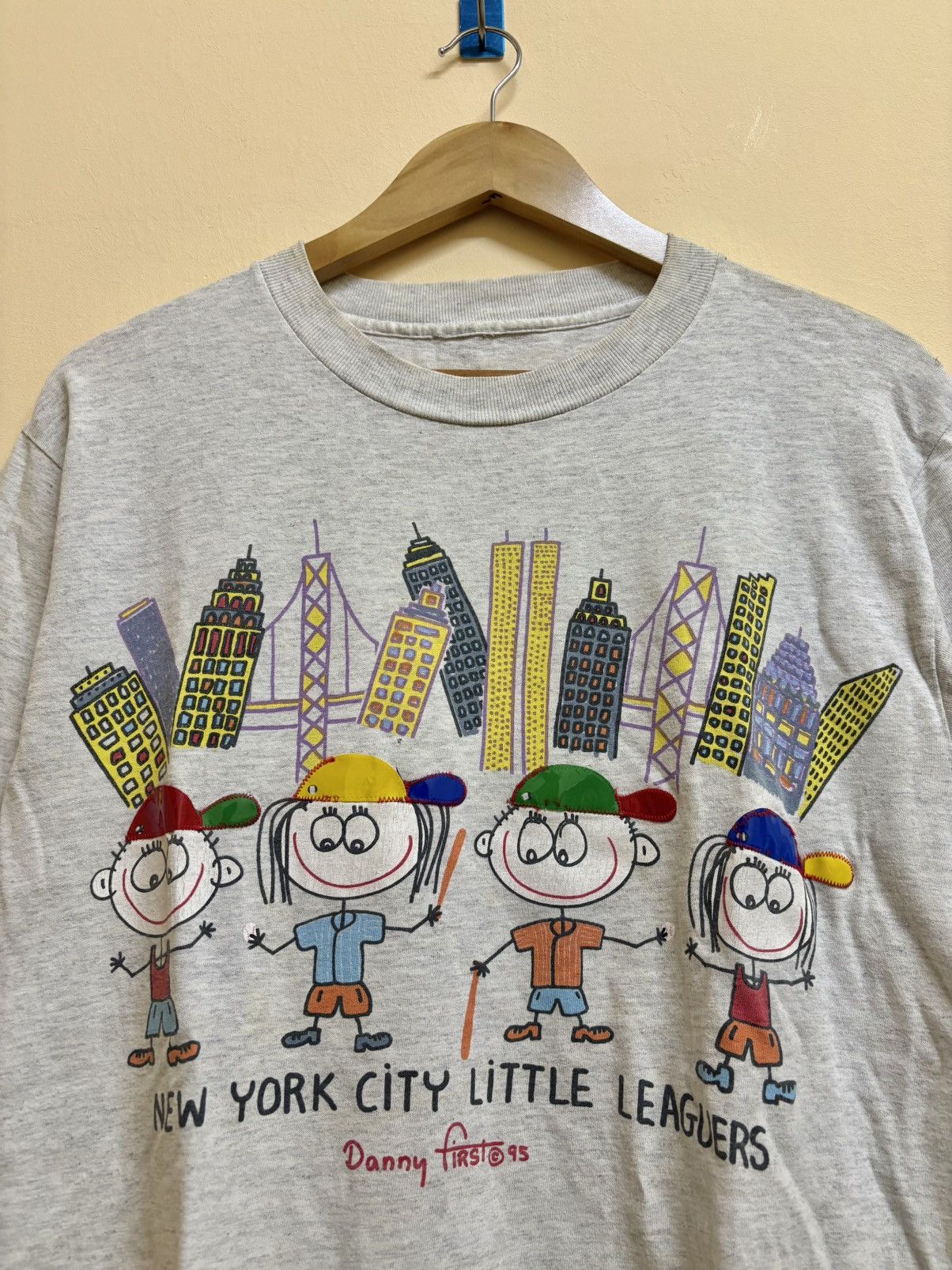 Vintage Vintage 1995 Danny First New York City Cartoon Art T-Shirt Size US M / EU 48-50 / 2 - 2 Thumbnail