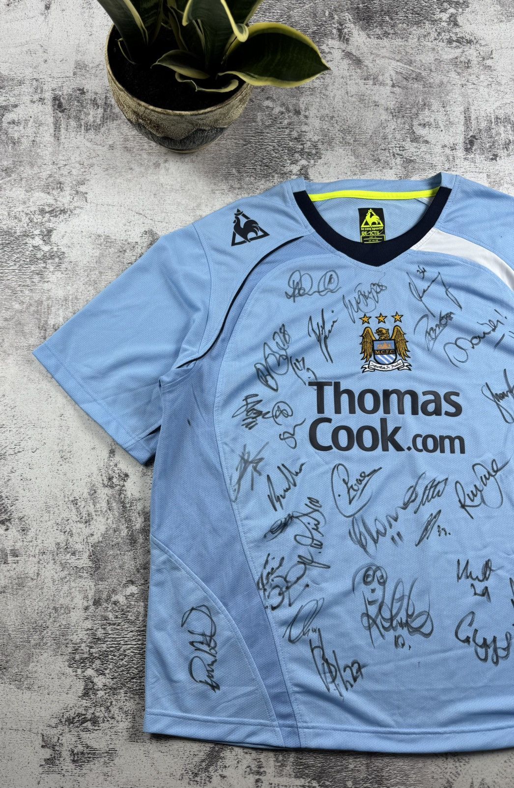 Le Coq Sportif Manchester City 2008/2009 All Squad Autographed Jersey Shirt Size US XL / EU 56 / 4 - 6 Thumbnail