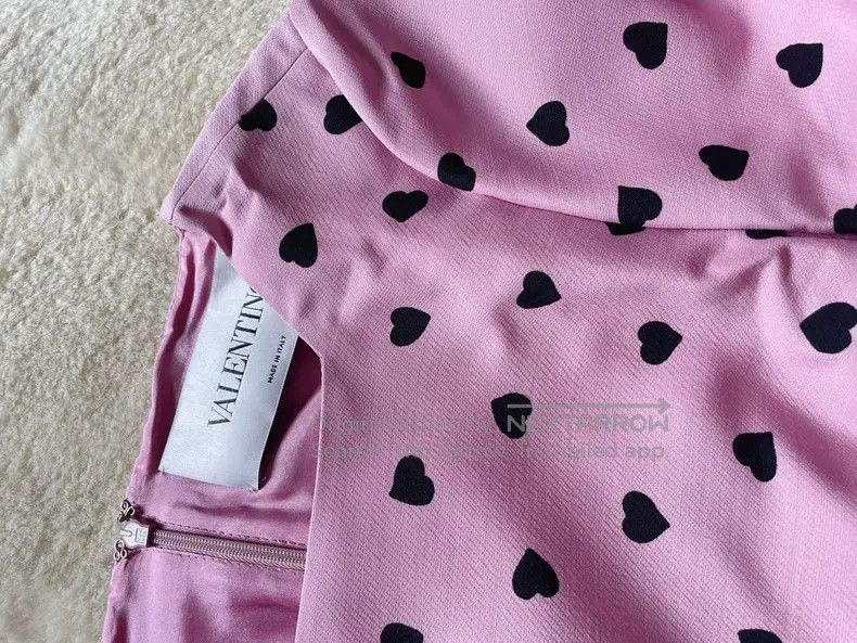 Valentino Valentino Three-quarter sleeve dress Size M / US 6-8 / IT 42-44 - 2 Thumbnail