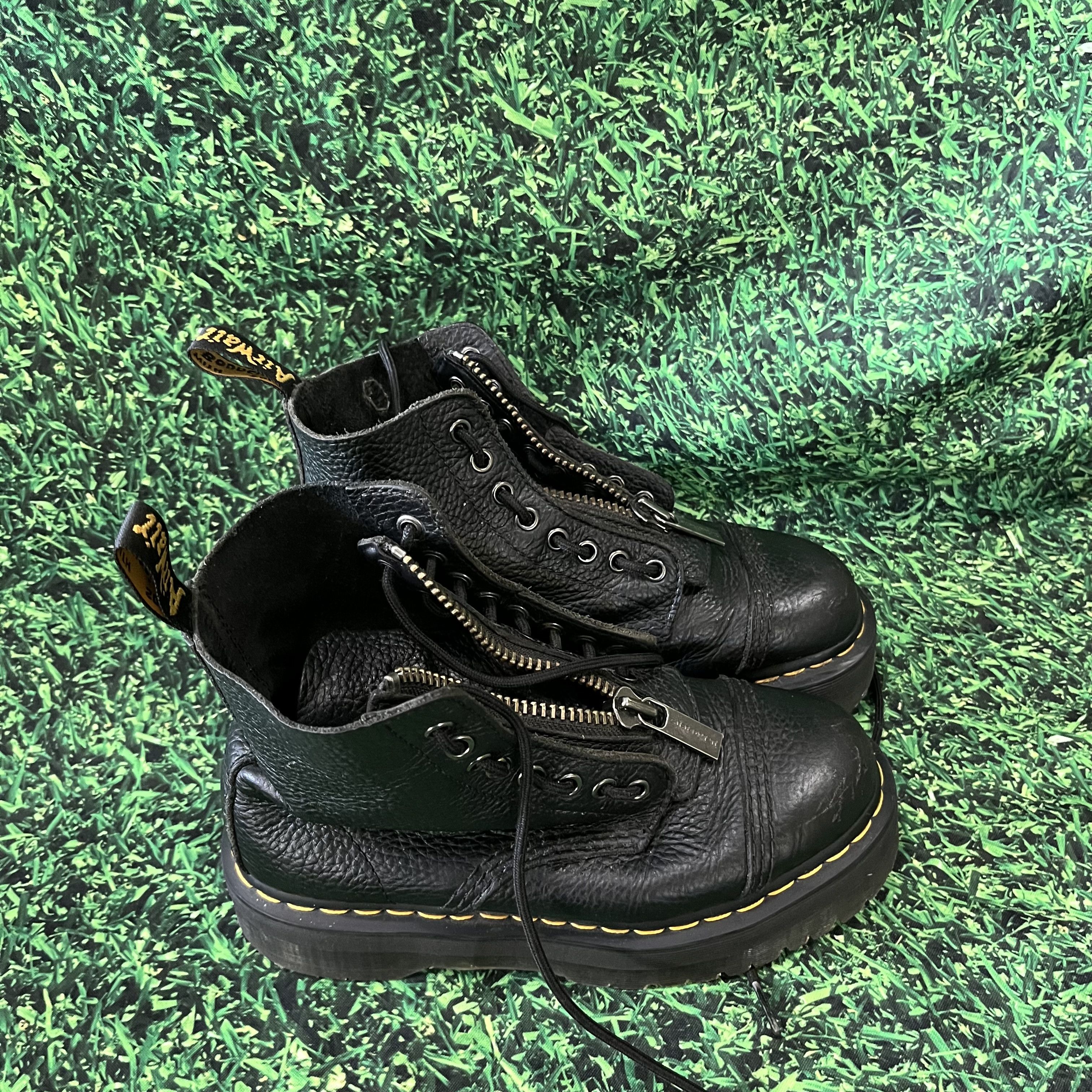Dr. Martens DR MARTENS SINCLAIR MILLED NAPPA LEATHER boots Size US 7 / IT 37 - 3 Thumbnail