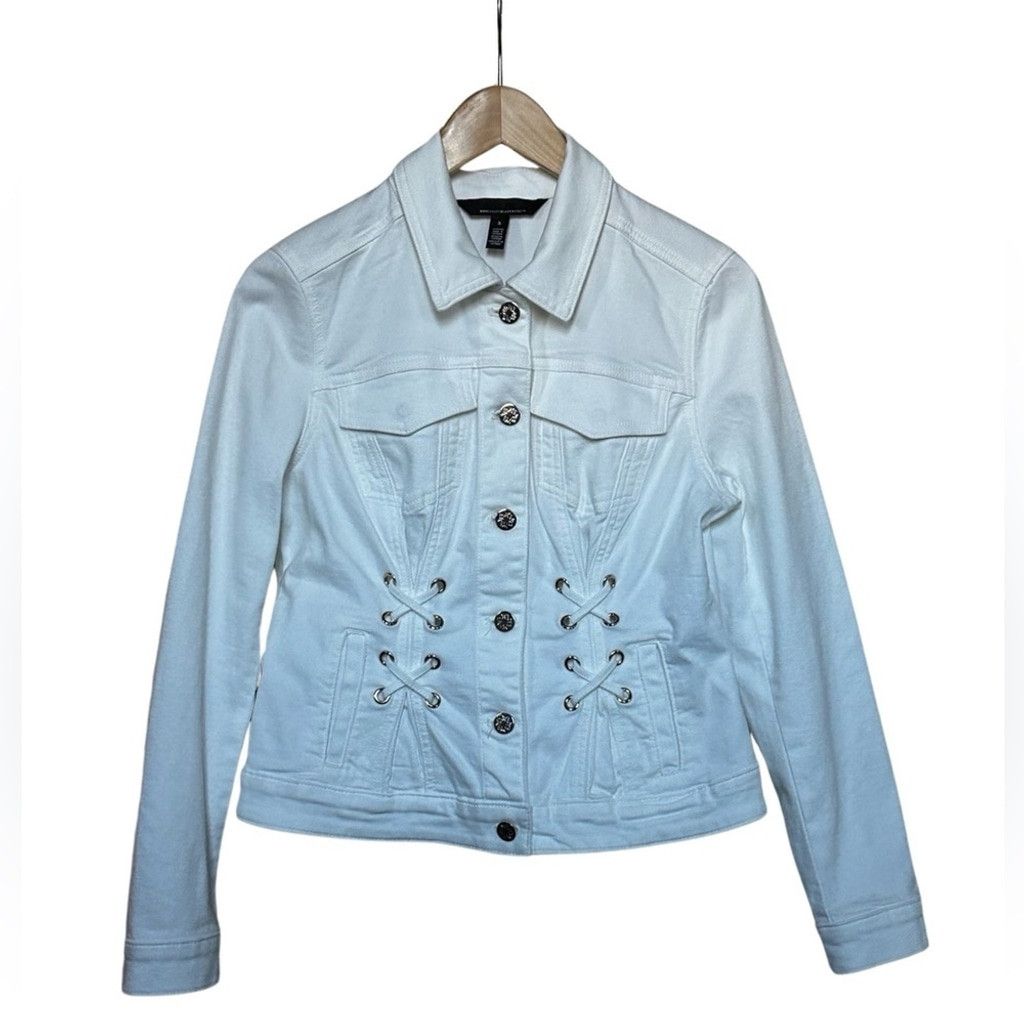 White House Black Market WHBM White Fitted Jean Jacket Women’s Size Small. Size S / US 4 / IT 40 - 1 Thumbnail