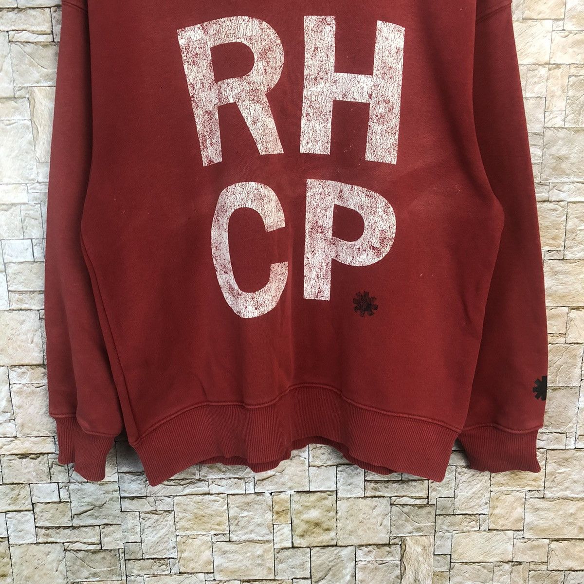 Band Tees GU Red Hot Chilli Peppers Red Sweatshirt #A10 Size US M / EU 48-50 / 2 - 3 Thumbnail