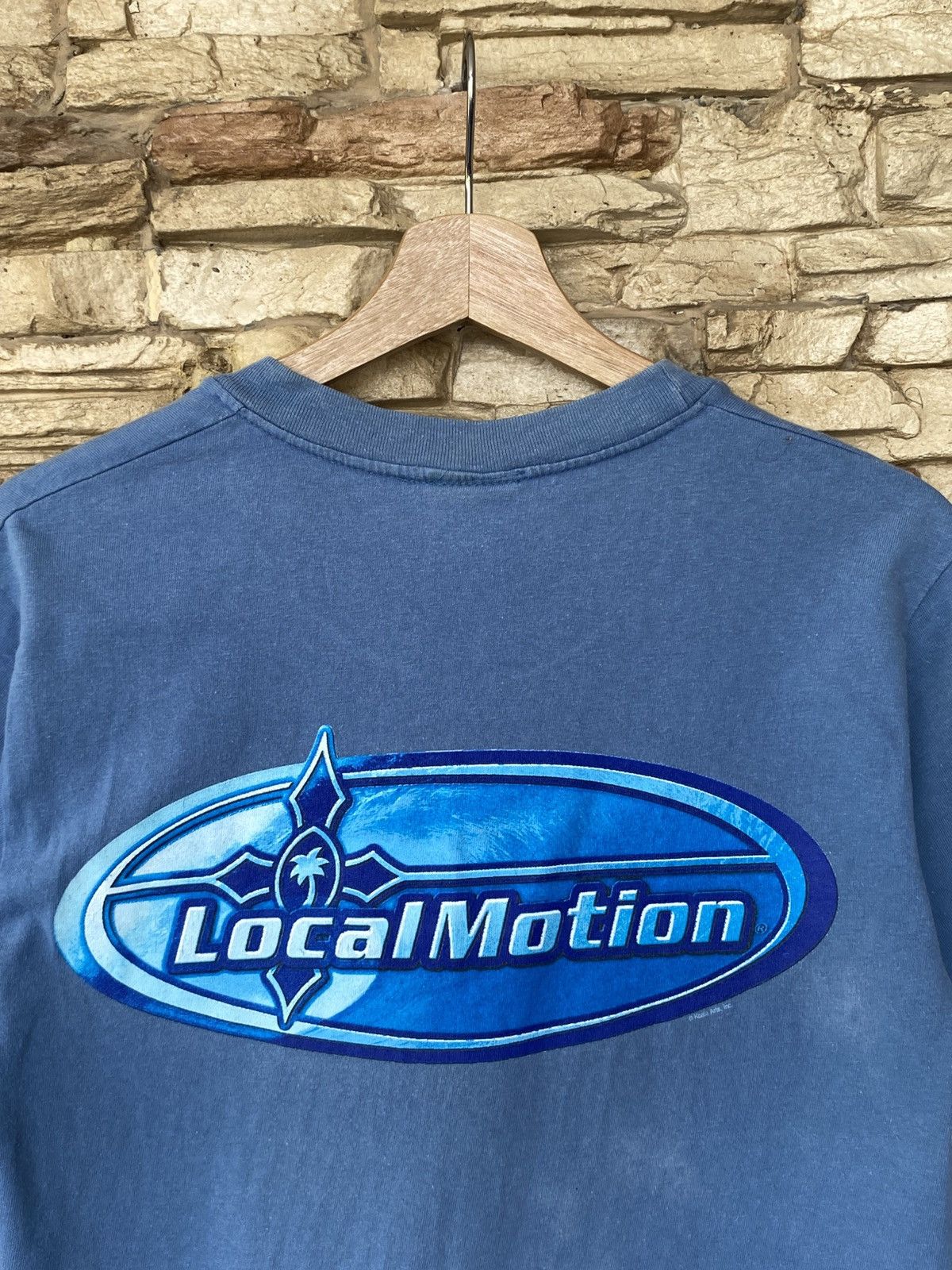 Vintage Vintage 90s Local Motion Backhit Logo Surfing Tees Size US M / EU 48-50 / 2 - 3 Thumbnail