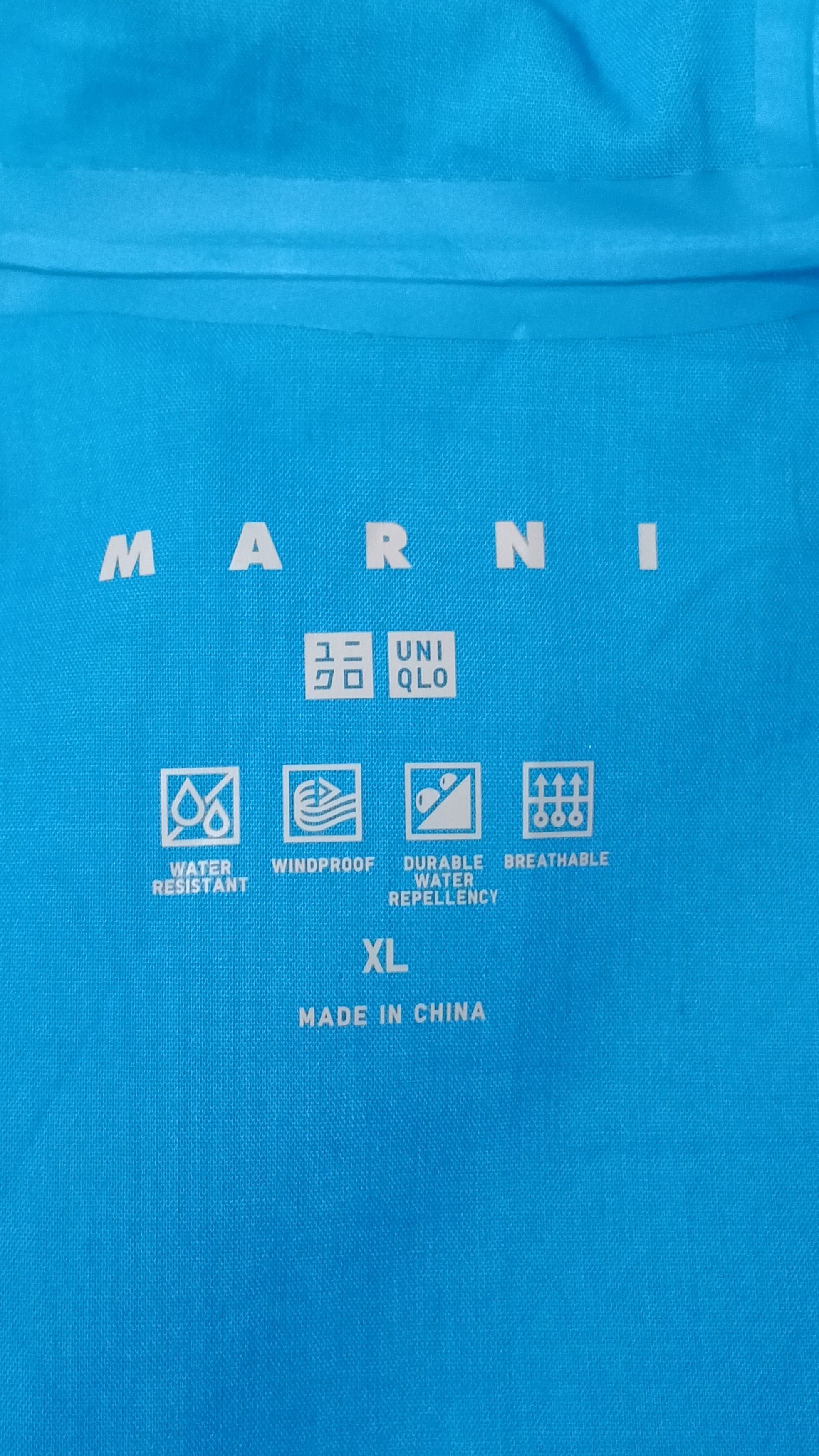 Designer × Marni × Uniqlo Marni x Uniqlo Waterproof Hoodie Zipper Size US XL / EU 56 / 4 - 8 Thumbnail