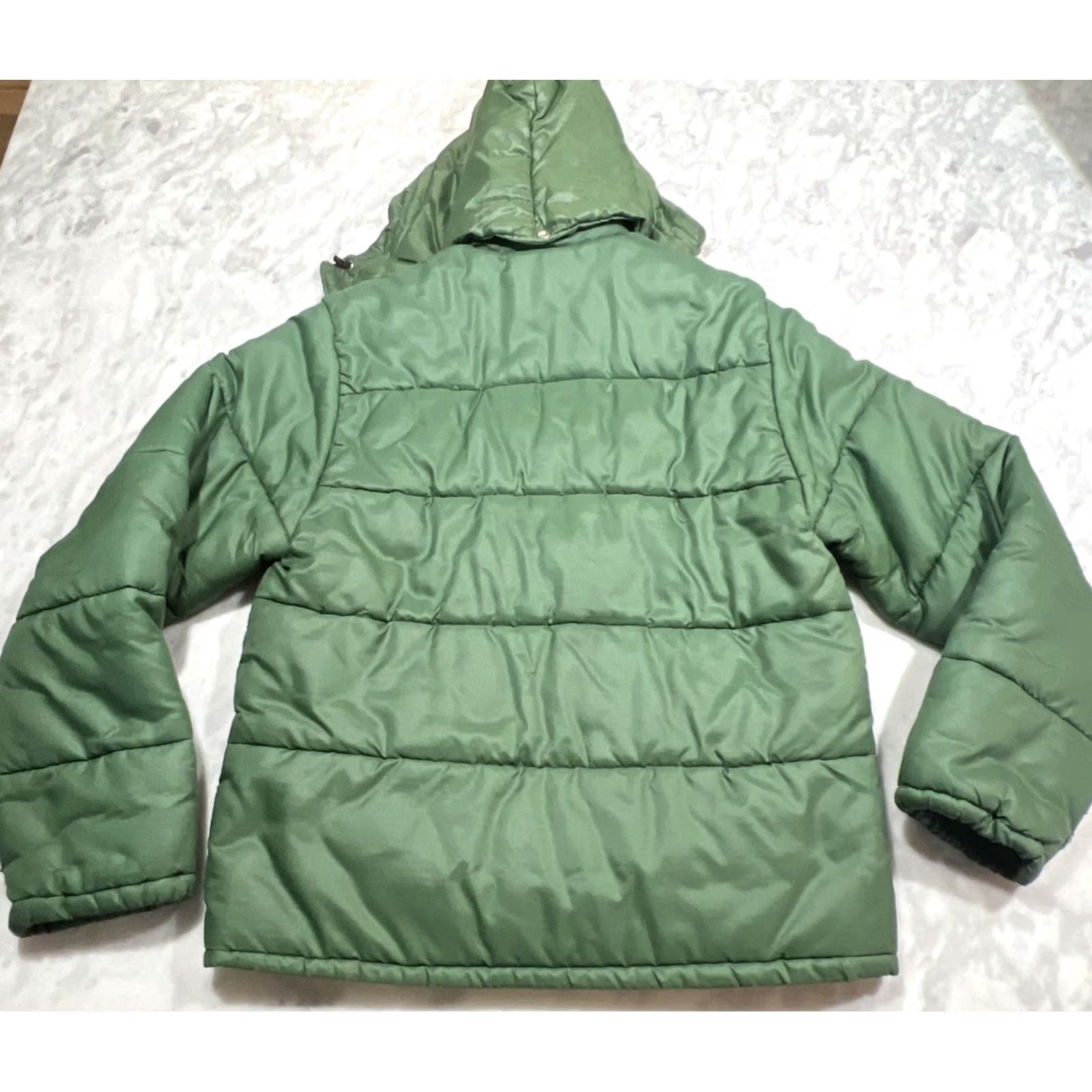 Vintage VINTAGE Frostline Kit Puffer Down Jacket Men S Green Hooded Nylon Zip Short 90s Outdoor Winter Size US S / EU 44-46 / 1 - 5 Thumbnail