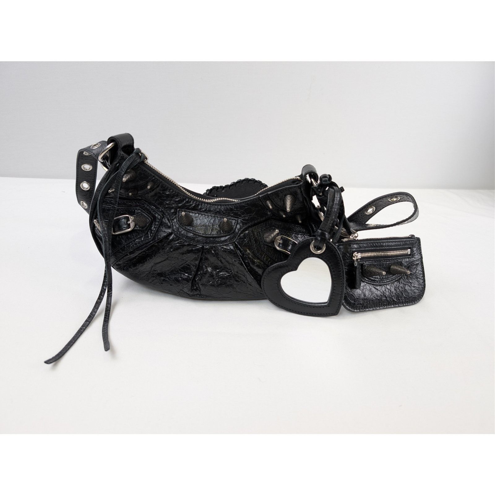 Balenciaga o1rshd1 Size:OS/ LE Cagole Shoulder B Arena Lamb W/Spike Bag Size ONE SIZE - 1 Thumbnail