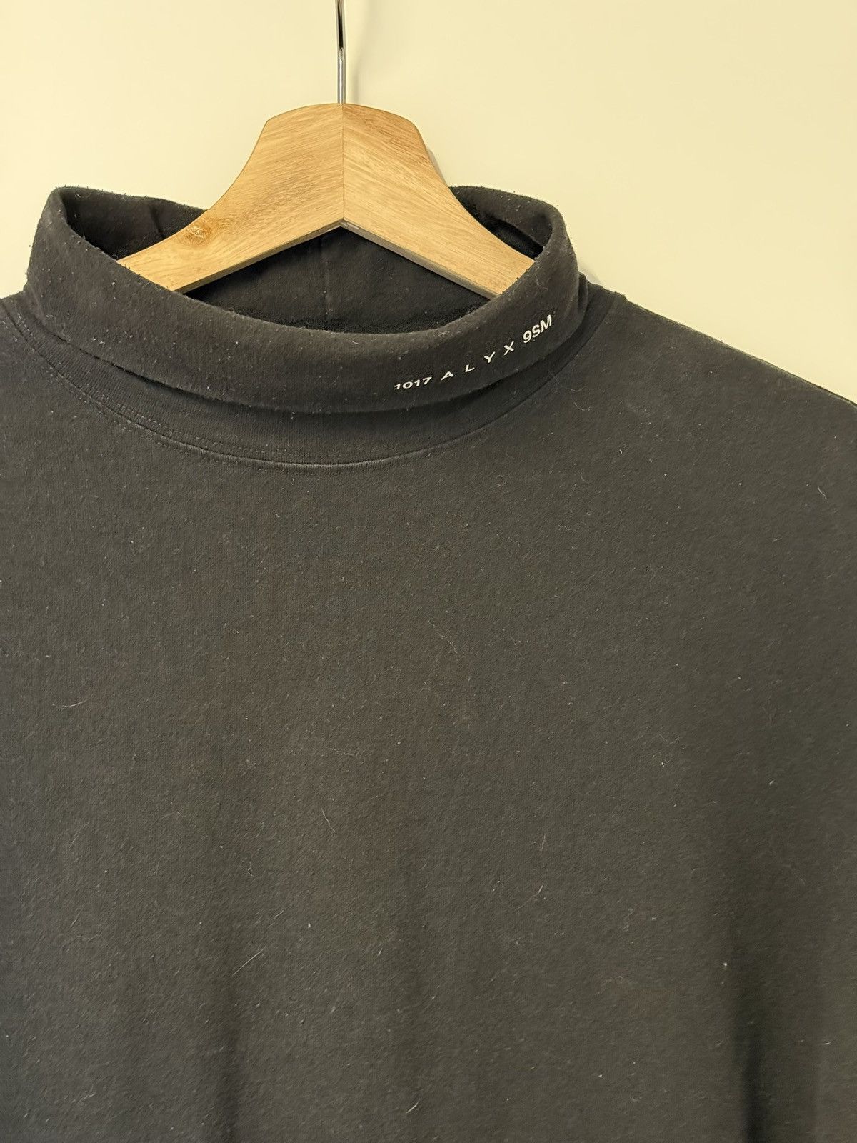 1017 ALYX 9SM Black ALYX Visual logo Turtleneck Size US S / EU 44-46 / 1 - 5 Thumbnail