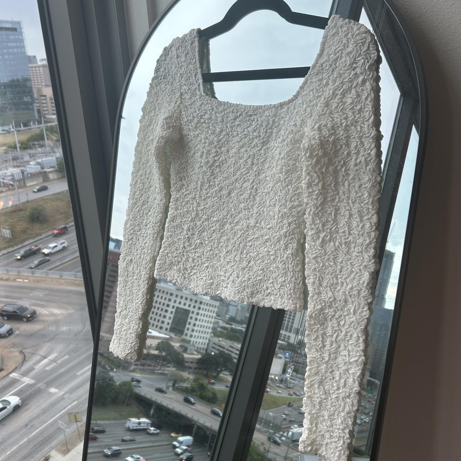 Designer Charlie Holiday White Textured Long Sleeve Top Size S / US 4 / IT 40 - 4 Thumbnail